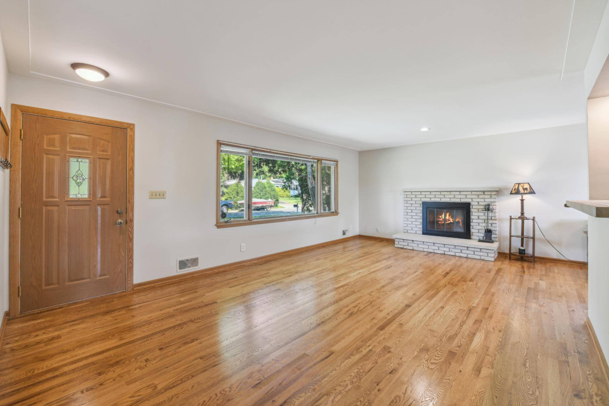Saint Paul, MN 55106,66 White Bear AVE N