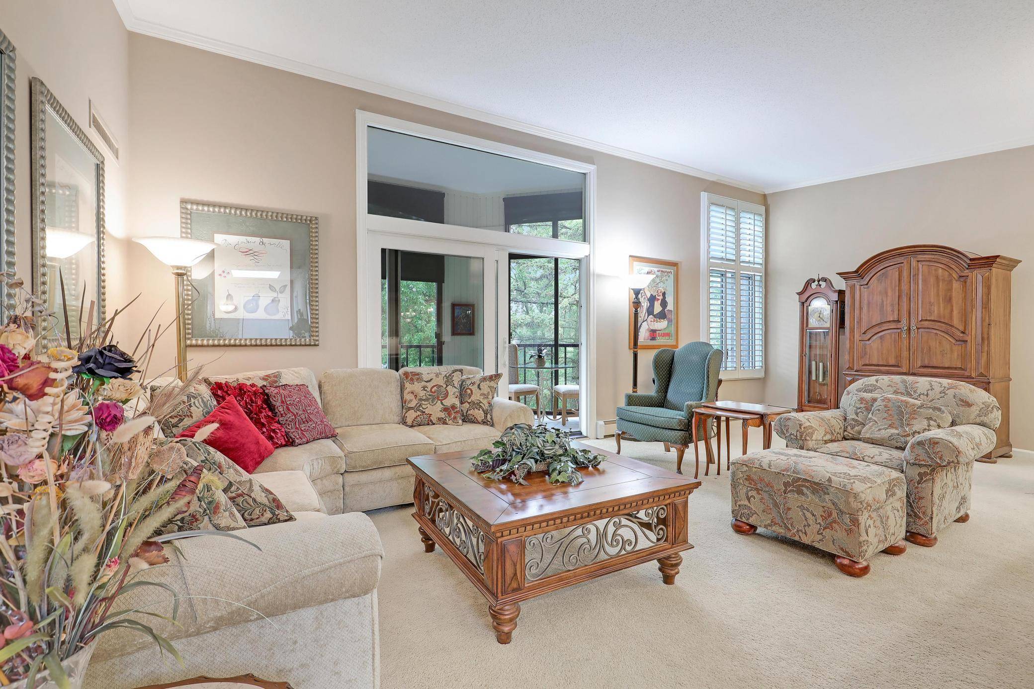 Edina, MN 55439,5601 Dewey Hill RD #310