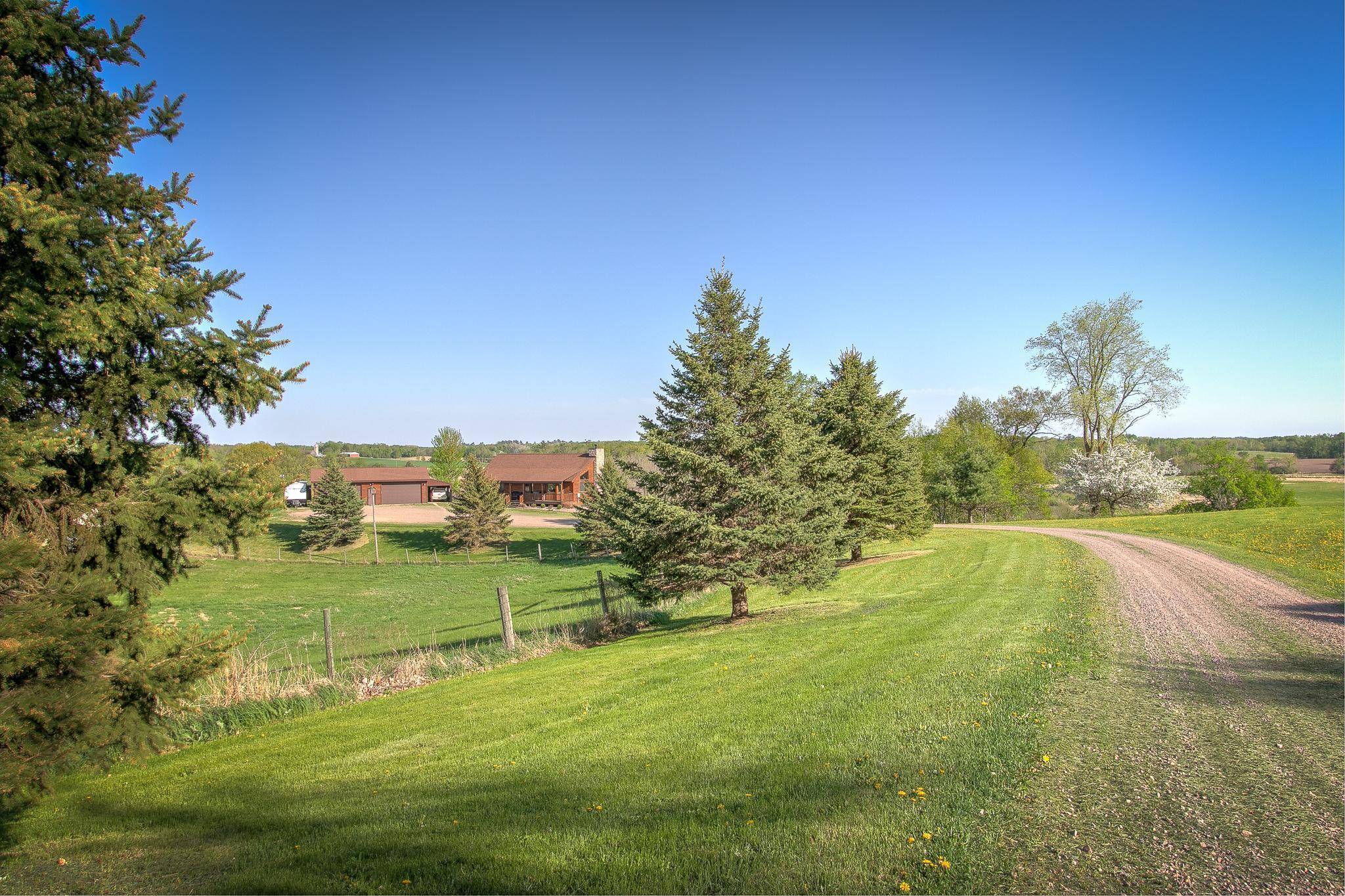 Braham, MN 55006,2200 405th AVE NW