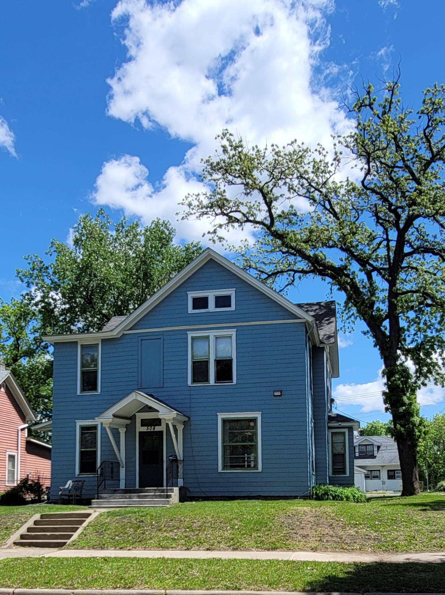 Saint Cloud, MN 56301,508 6th AVE S