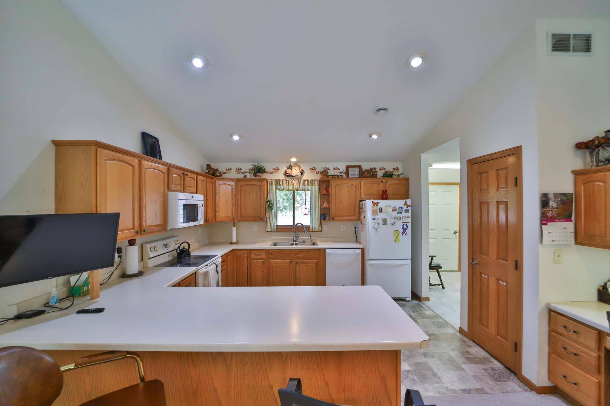 Little Falls, MN 56345,909 Lilac LN