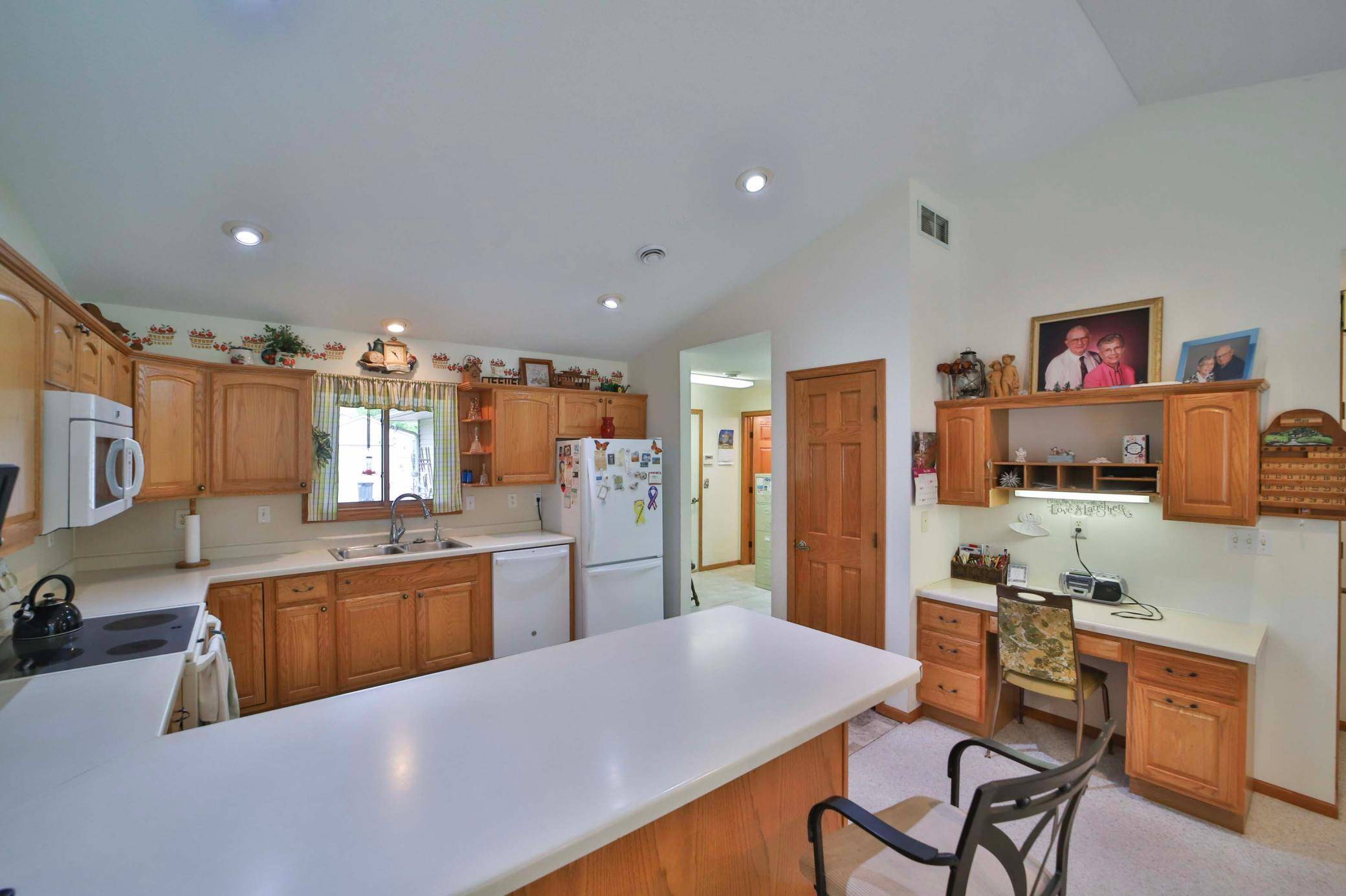 Little Falls, MN 56345,909 Lilac LN