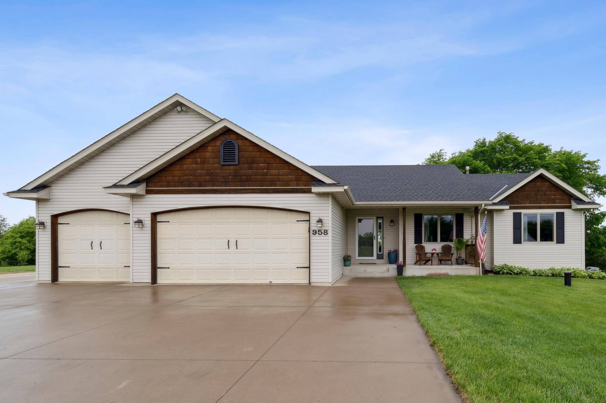 Hudson, WI 54016,958 Sadies LN
