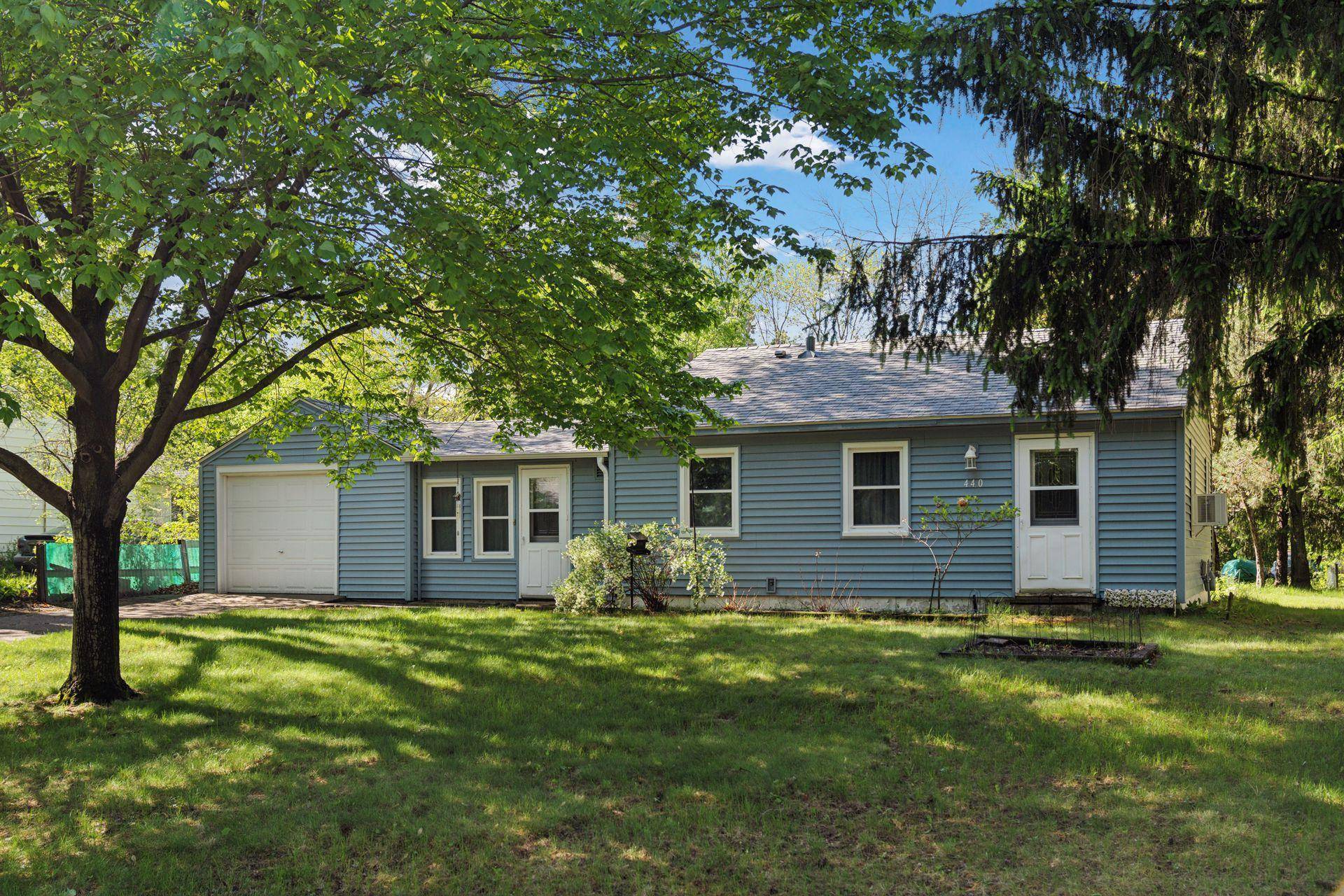 Coon Rapids, MN 55448,440 105th LN NW