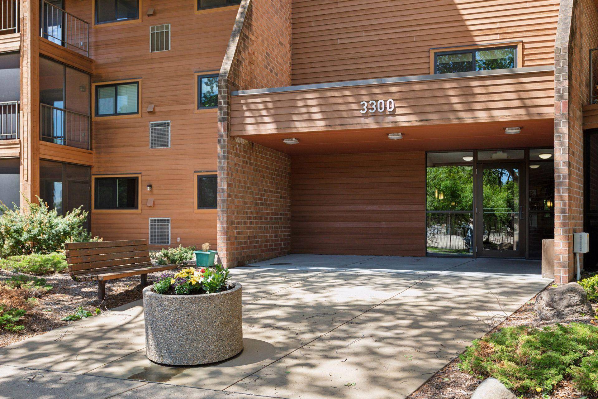 Saint Louis Park, MN 55426,3300 Louisiana AVE S #122