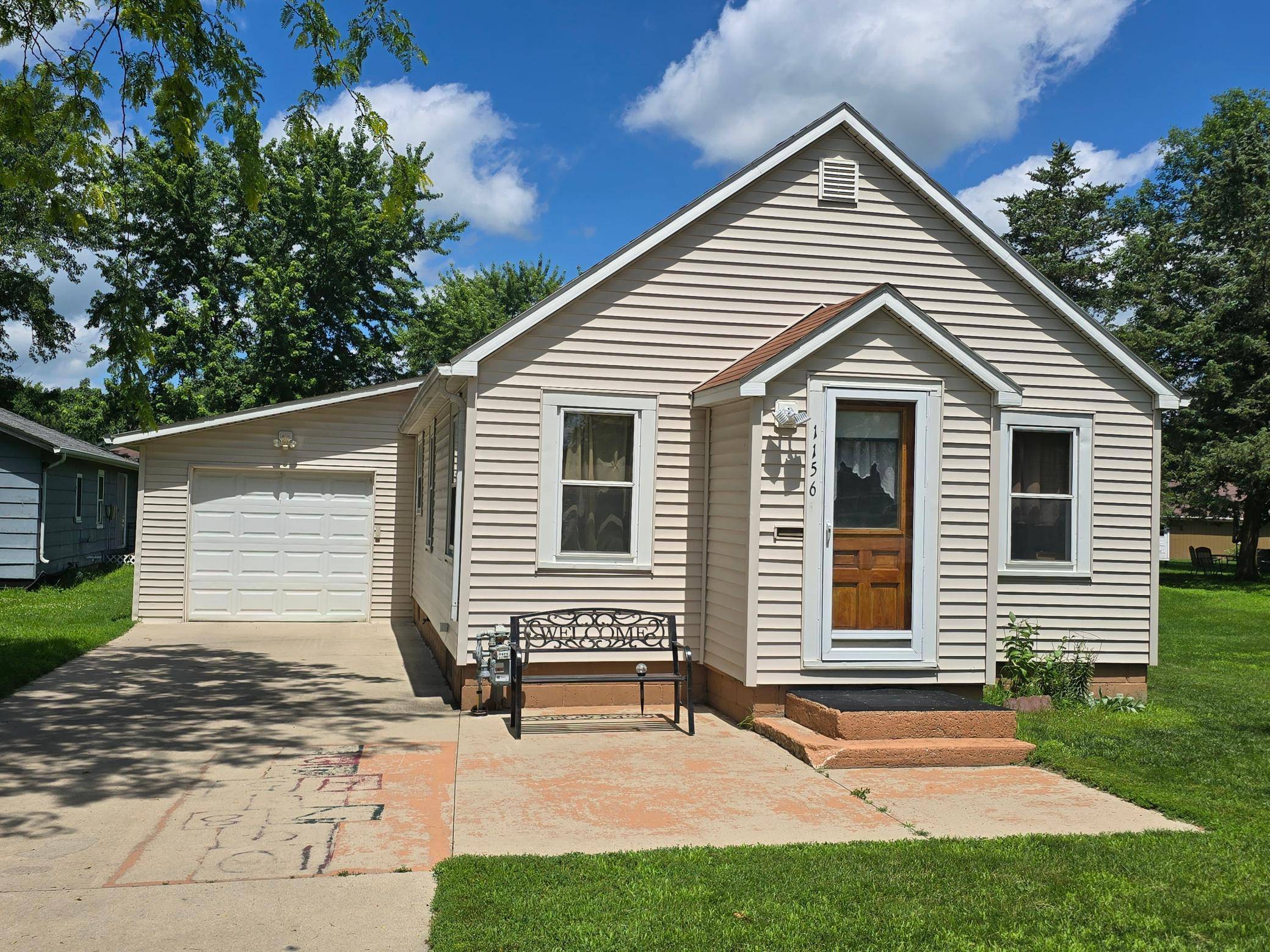 Windom, MN 56101,1156 River RD