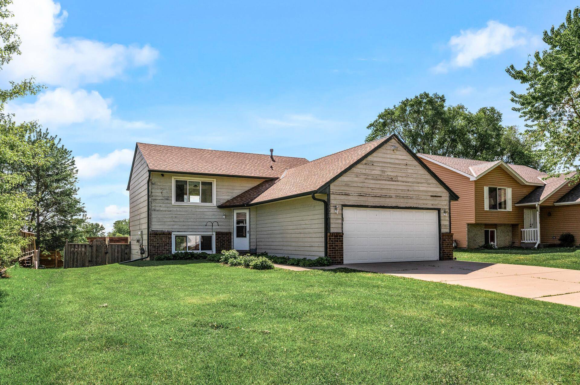 Oakdale, MN 55128,3729 Hamlet AVE N