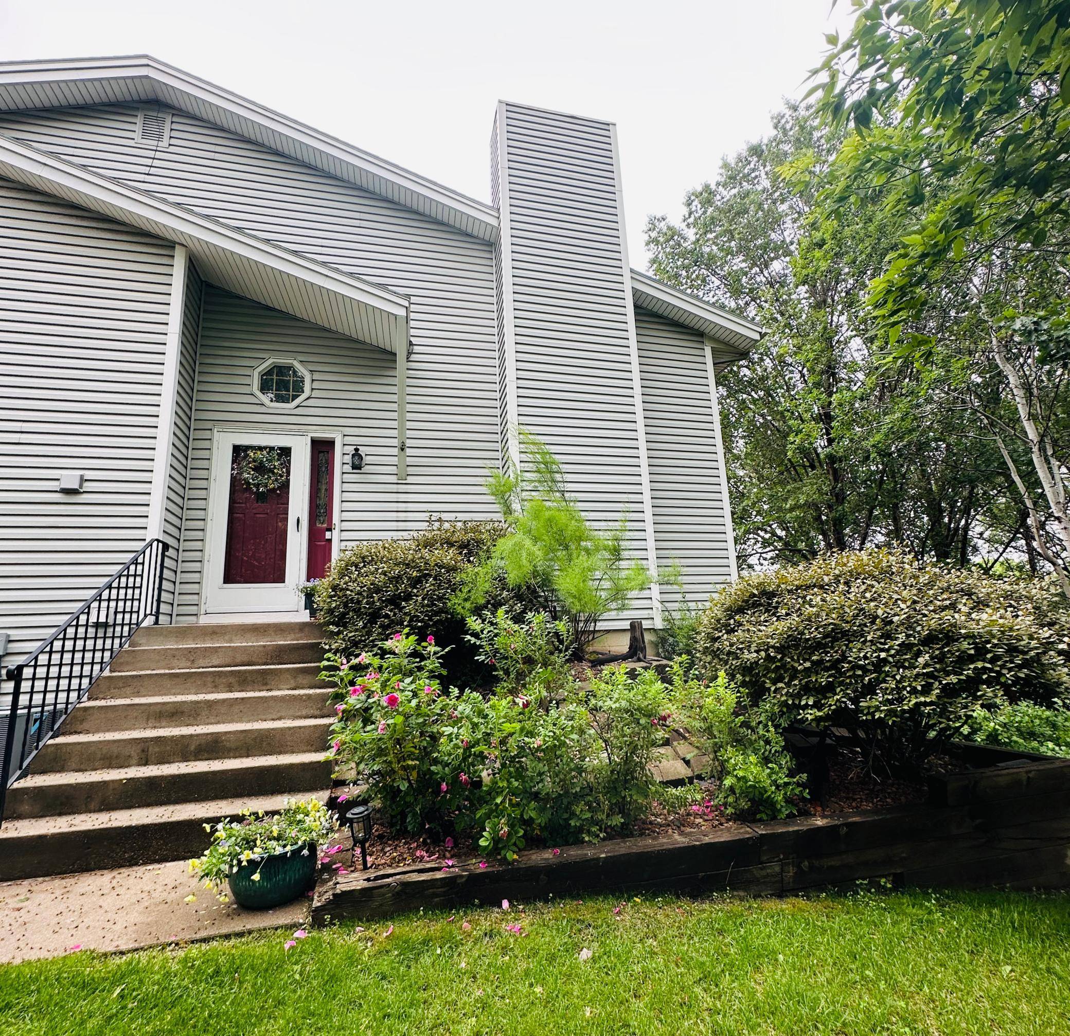 Burnsville, MN 55337,417 Wood WAY