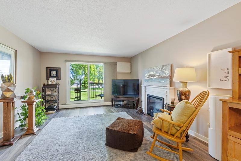 Plymouth, MN 55441,35 Nathan LN N #210
