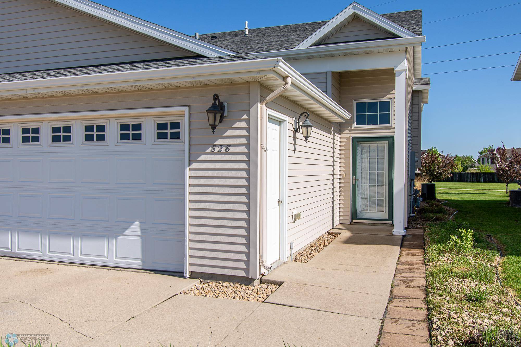 West Fargo, ND 58078,828 Cinnamon Ridge PL