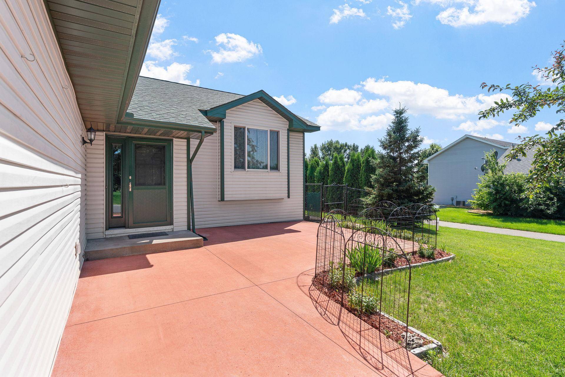 Albertville, MN 55301,10779 57th ST NE