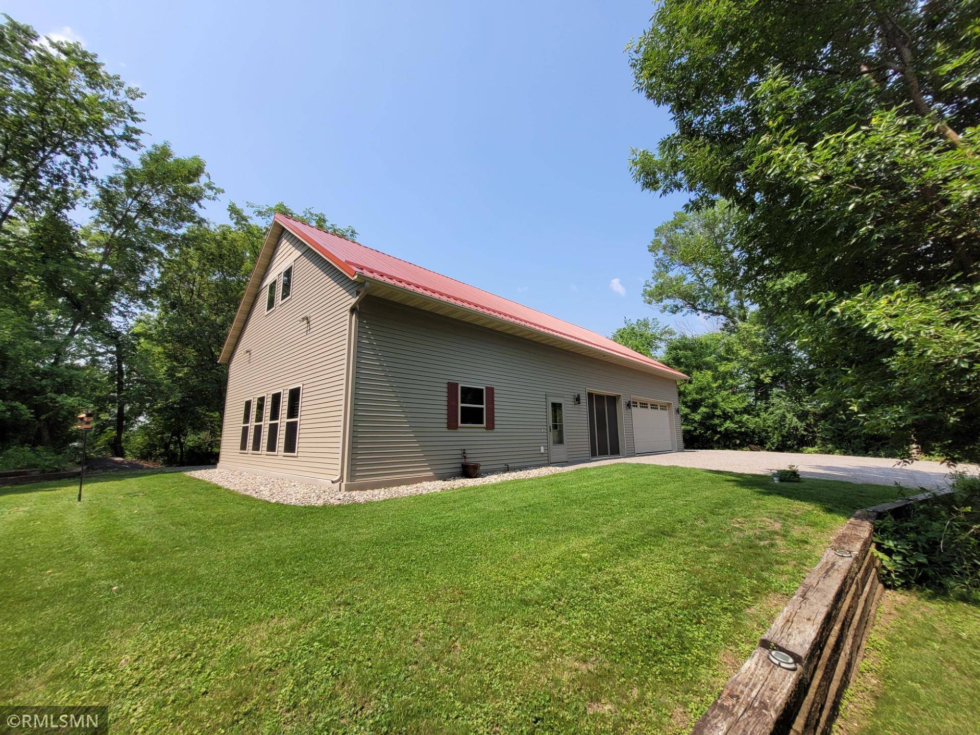 Annandale, MN 55302,8961 70th ST NW