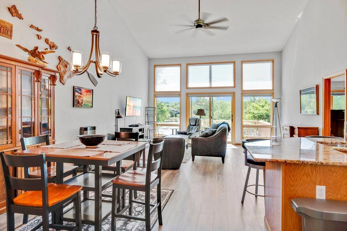 Burnsville, MN 55306,1439 Summit Shores DR