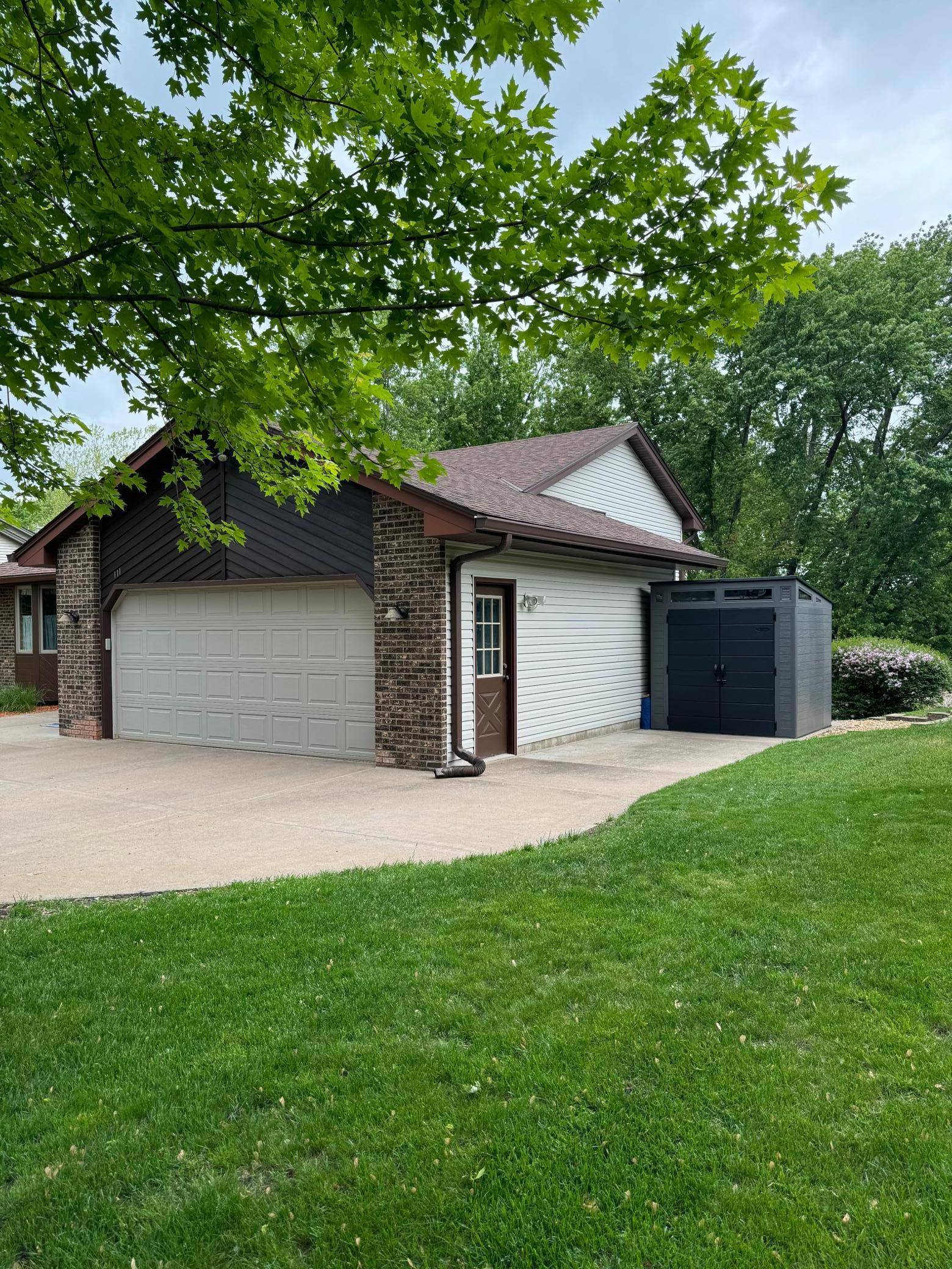 Circle Pines, MN 55014,111 Canterbury RD