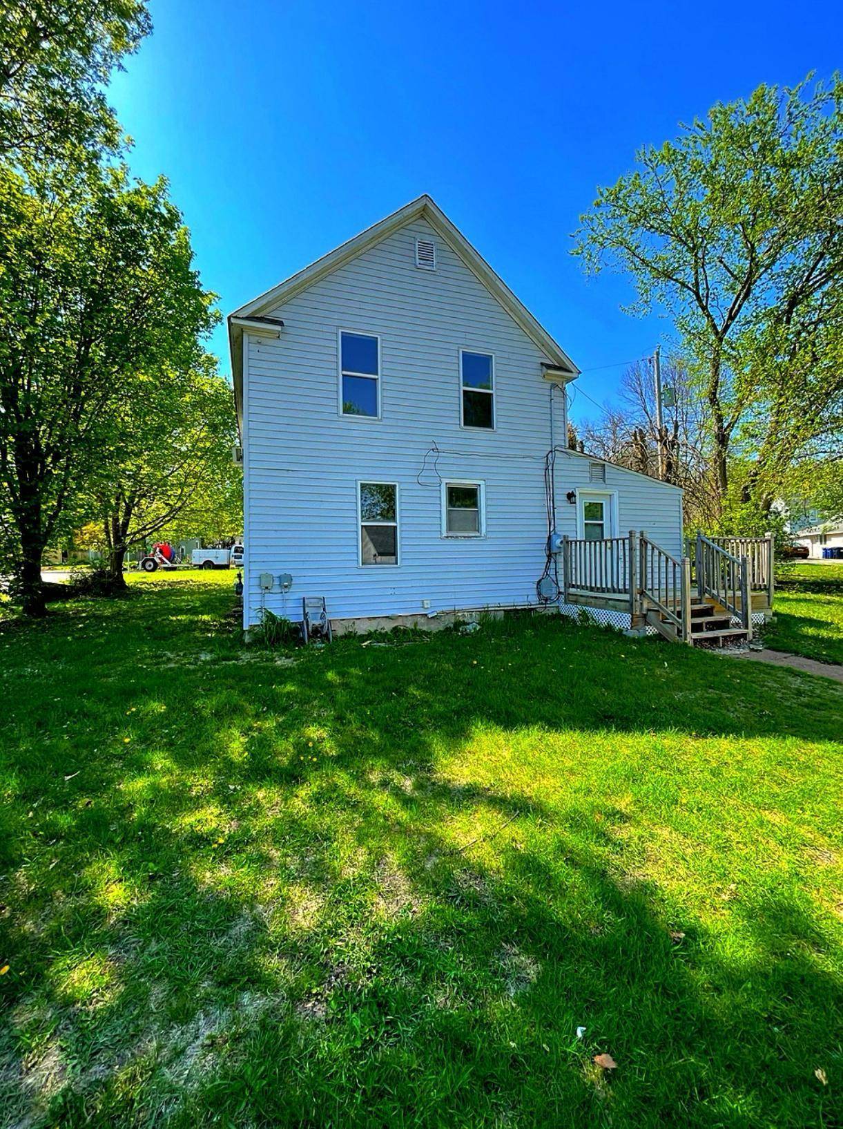 Faribault, MN 55021,415 Francis ST