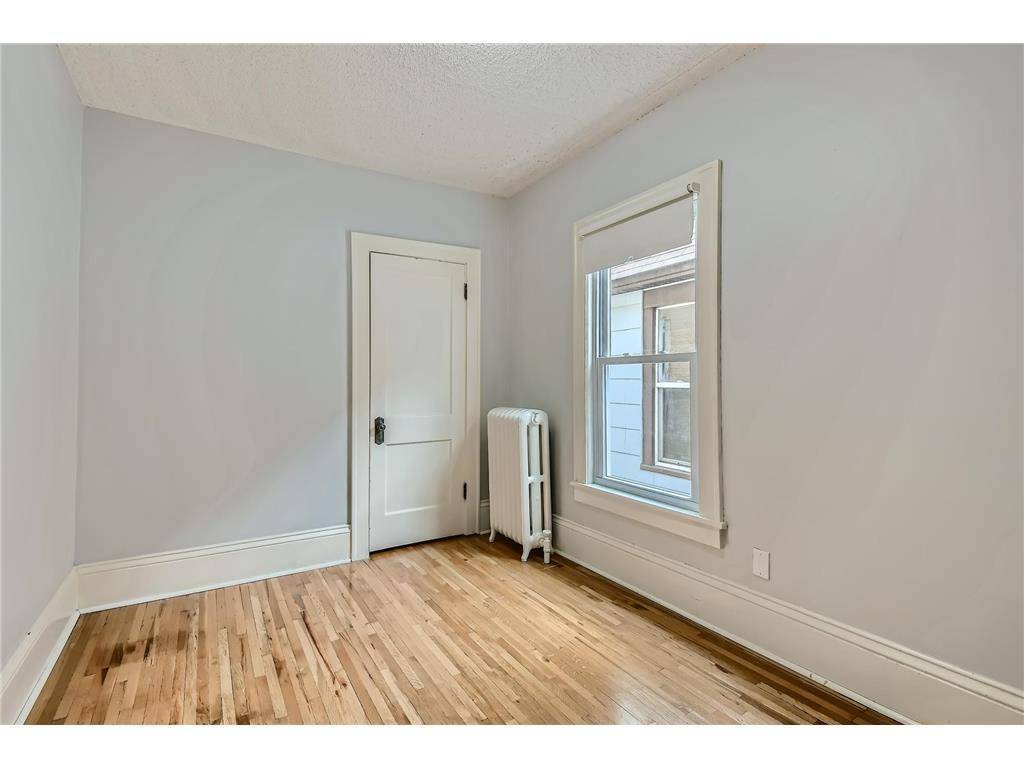 Minneapolis, MN 55408,3129 Grand AVE S #3