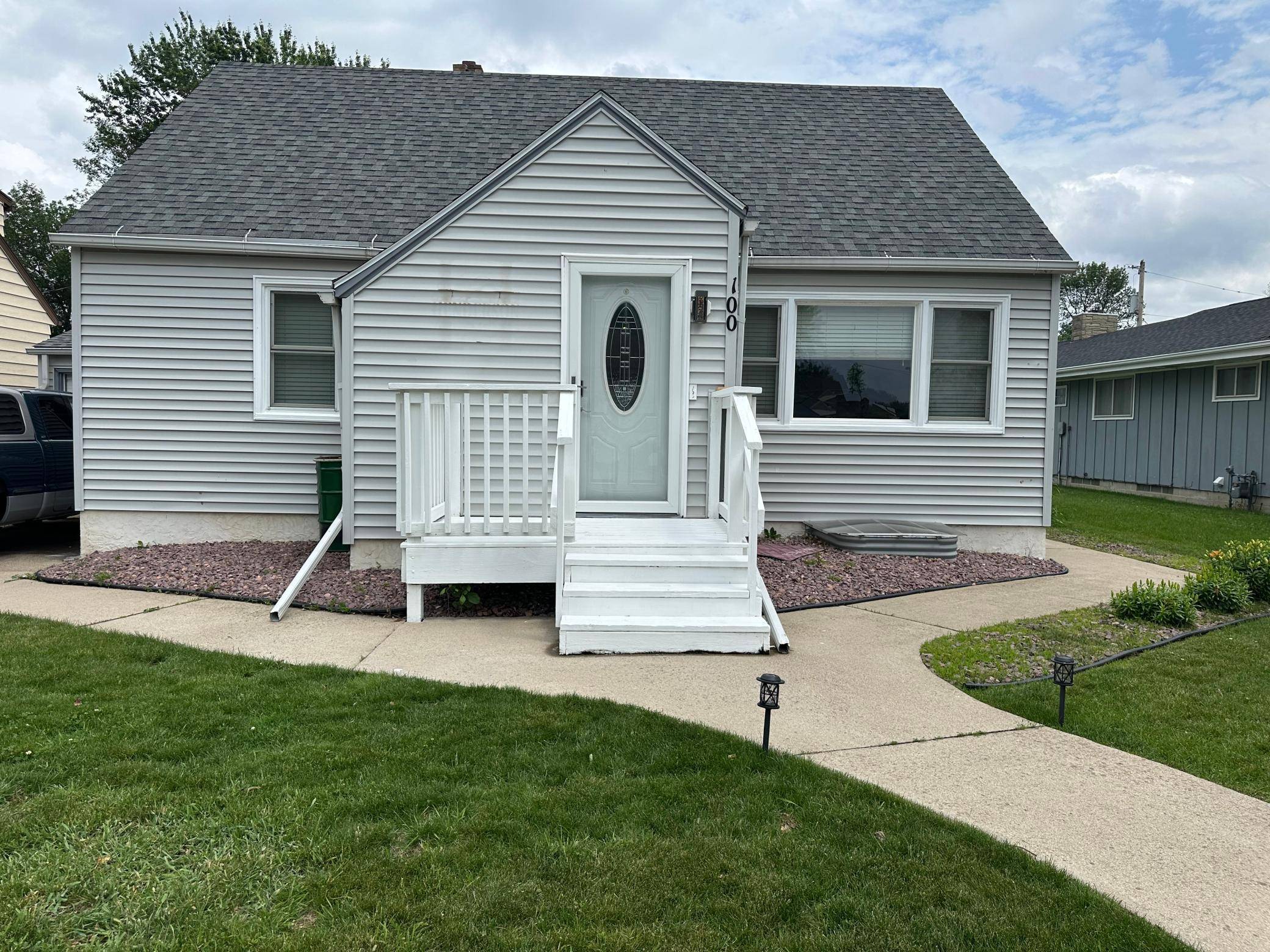 Okabena, MN 56161,100 Front ST N