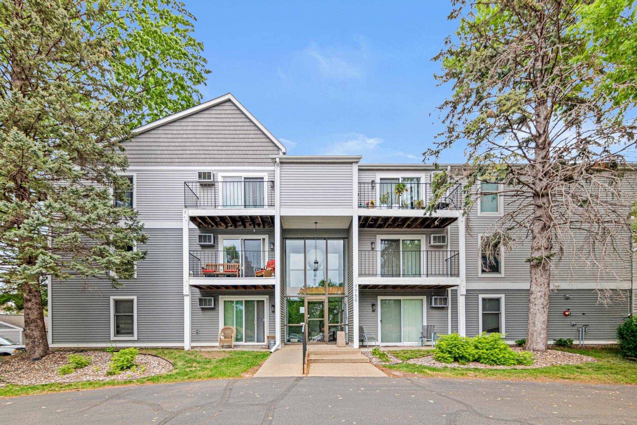 Apple Valley, MN 55124,7759 142nd ST W #105