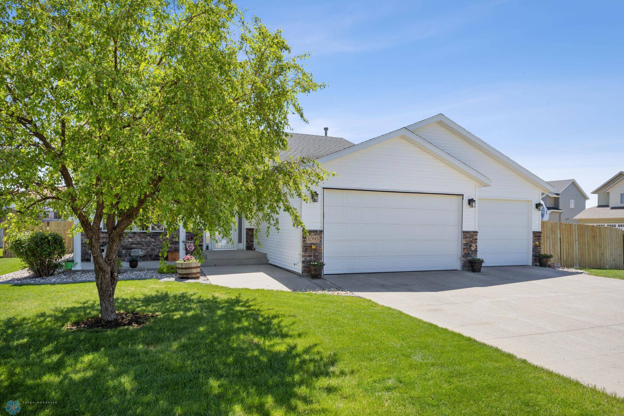 West Fargo, ND 58078,1095 Parkway LN