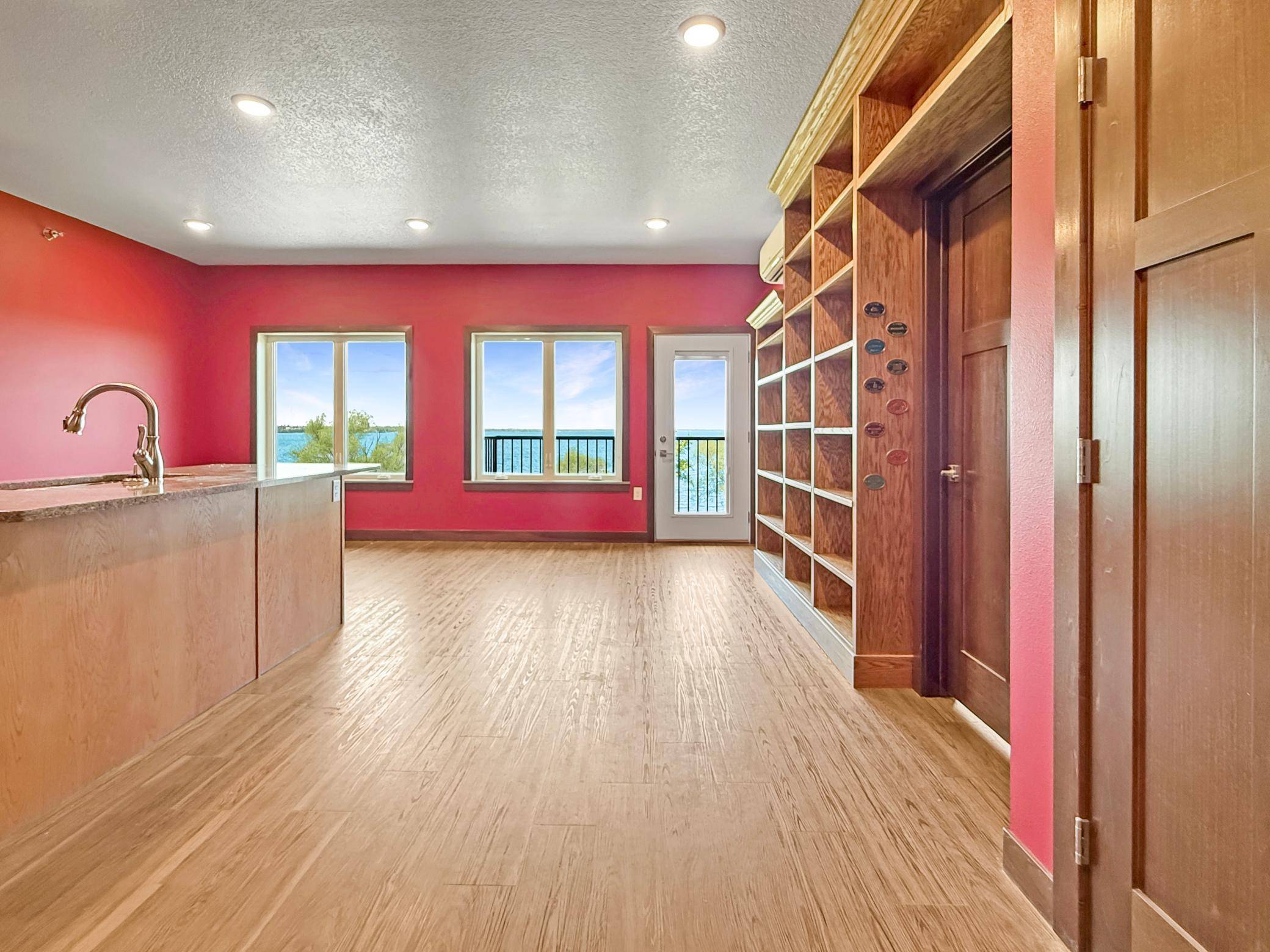 Bemidji, MN 56601,715 Lake Shore DR NE #214