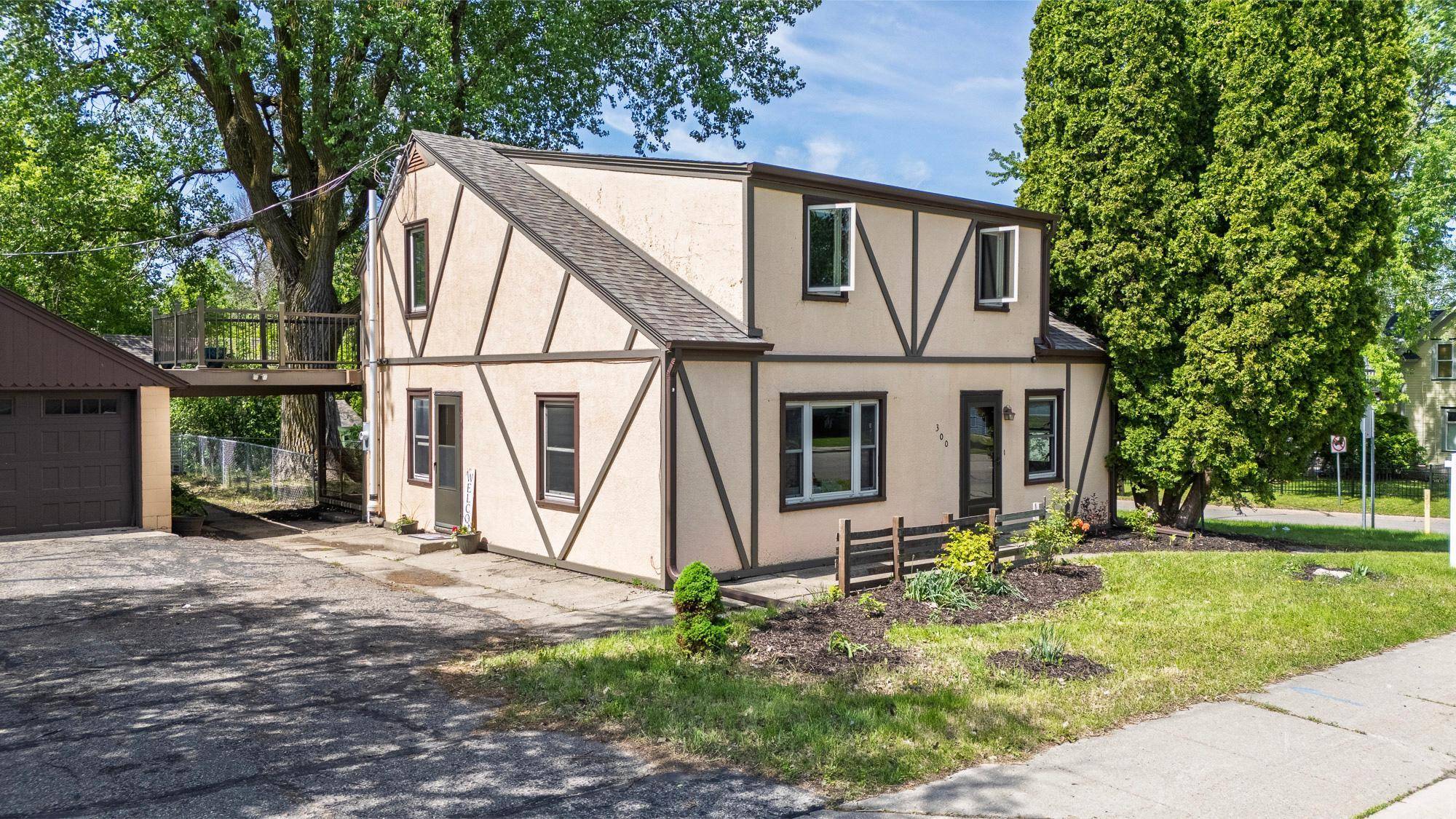 Watertown, MN 55388,300 Territorial ST E