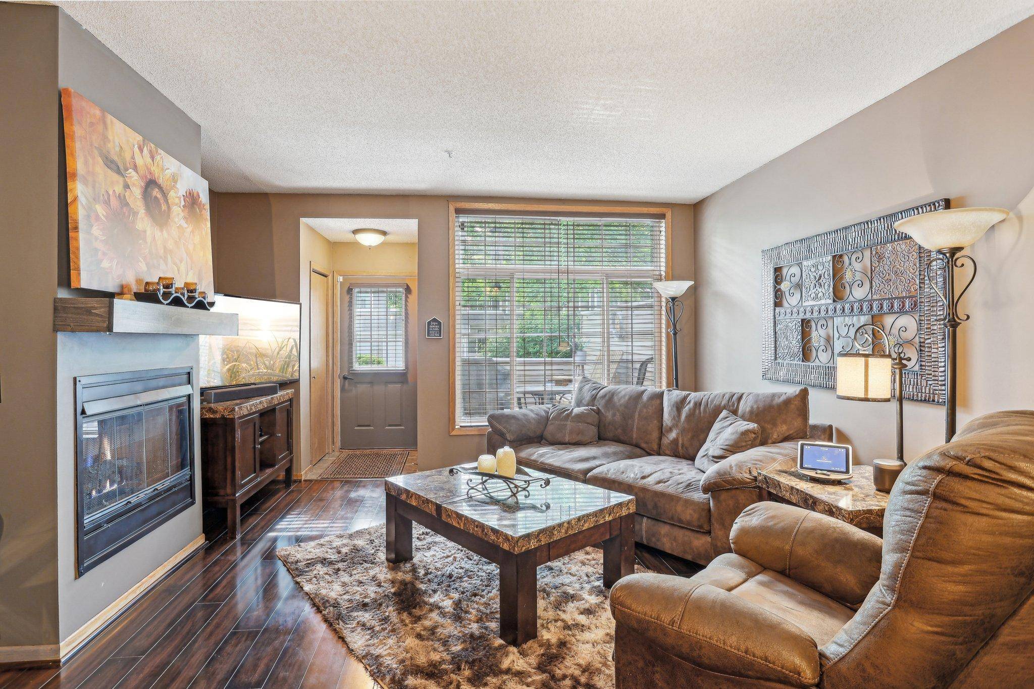 Eden Prairie, MN 55346,18239 Warbler LN