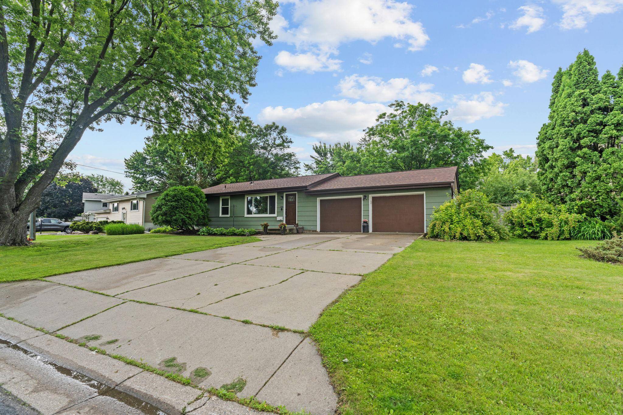 New Hope, MN 55427,9301 Northwood Pkwy