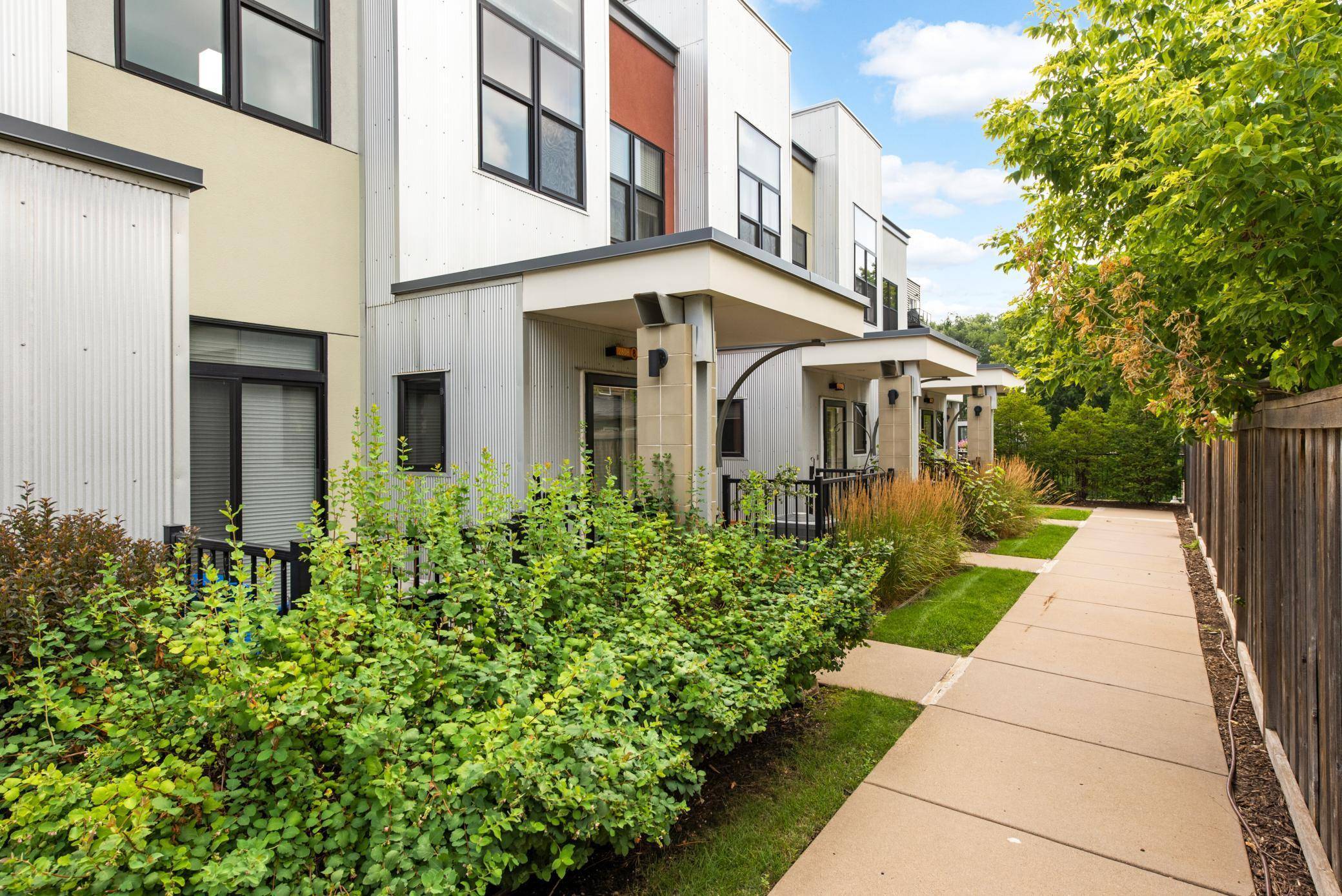 Minneapolis, MN 55408,2808 Aldrich AVE S #108