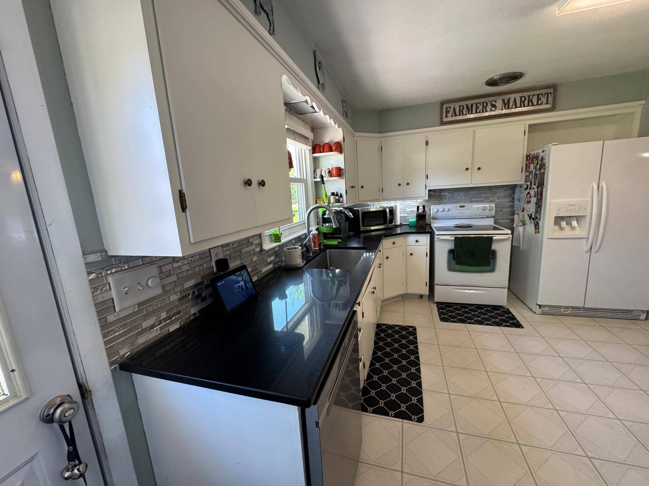 Olivia, MN 56277,501 S 3rd ST