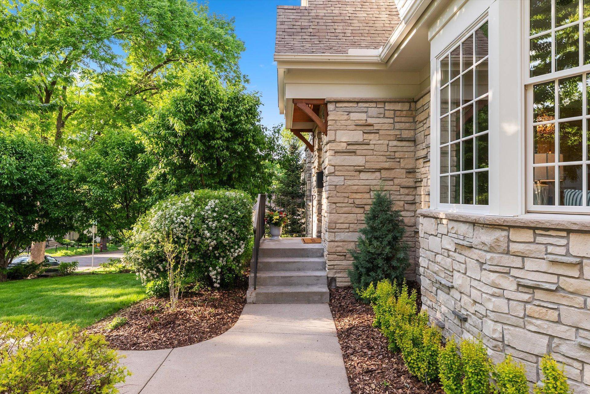 Minneapolis, MN 55410,4805 Thomas AVE S