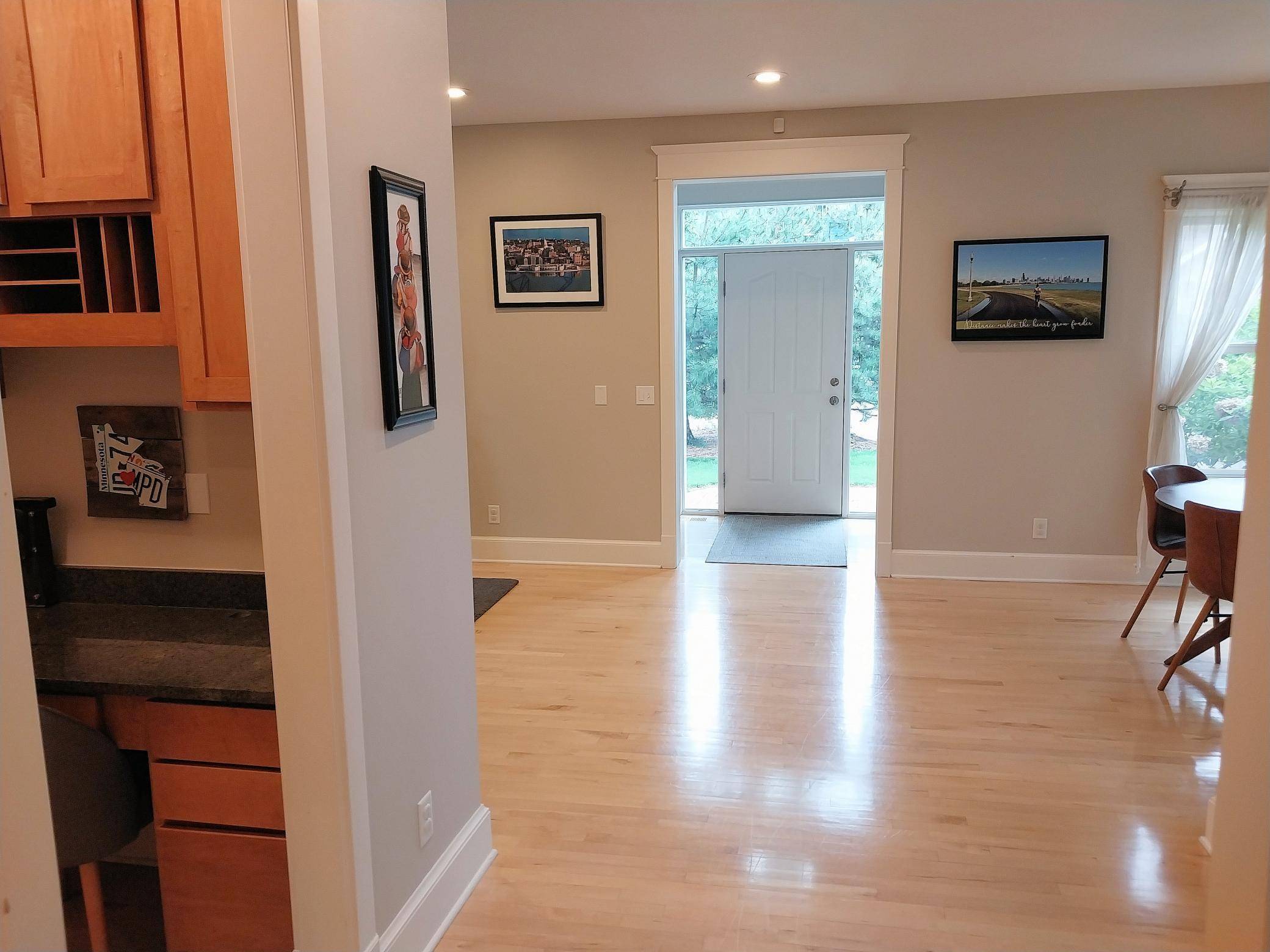 Edina, MN 55410,4312 France AVE S