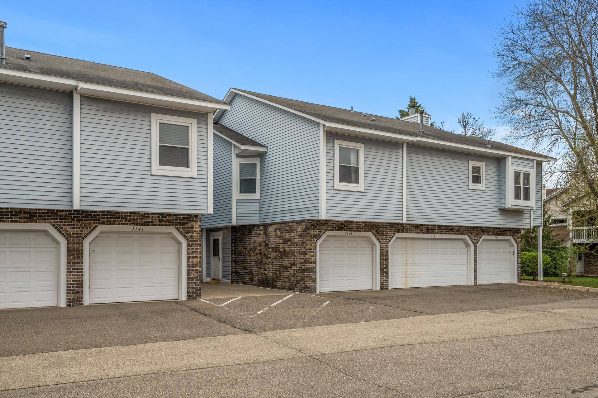 Bloomington, MN 55437,5345 Highpointe TER
