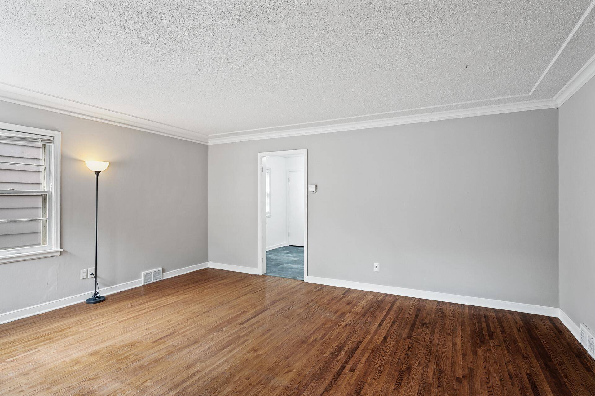 Minneapolis, MN 55406,4648 Minnehaha AVE
