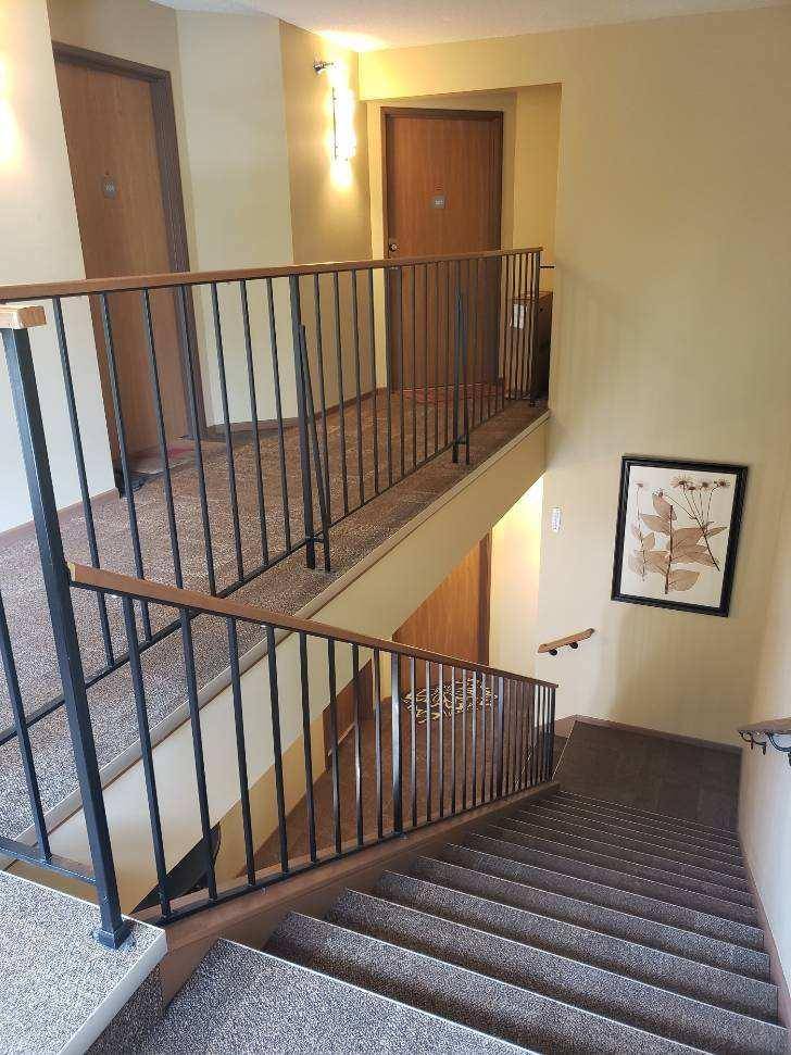 Minnetonka, MN 55343,5978 Chasewood Pkwy #204