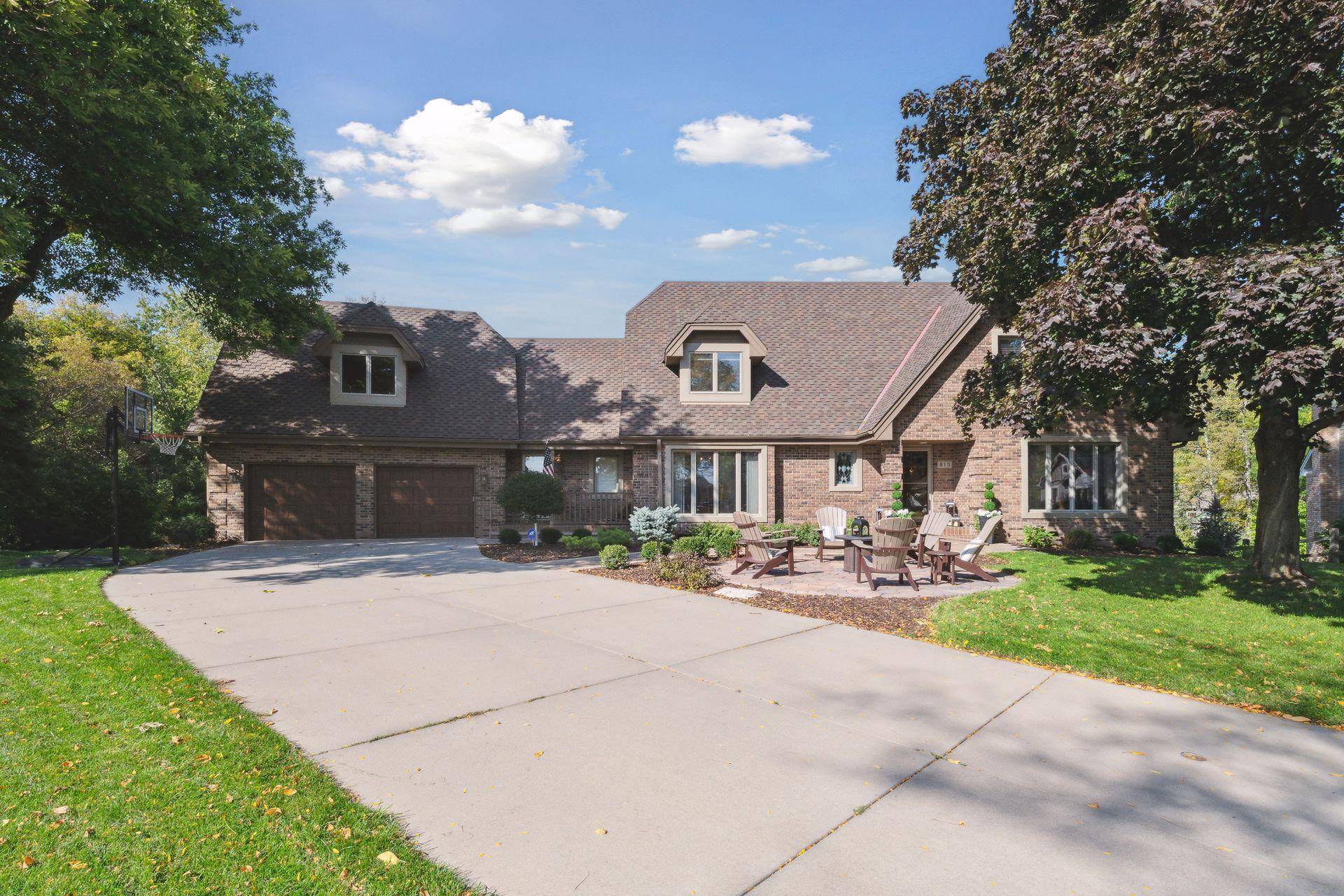 Plymouth, MN 55447,815 Alvarado LN N