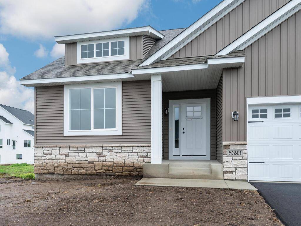 Lakeville, MN 55044,5393 177th ST W