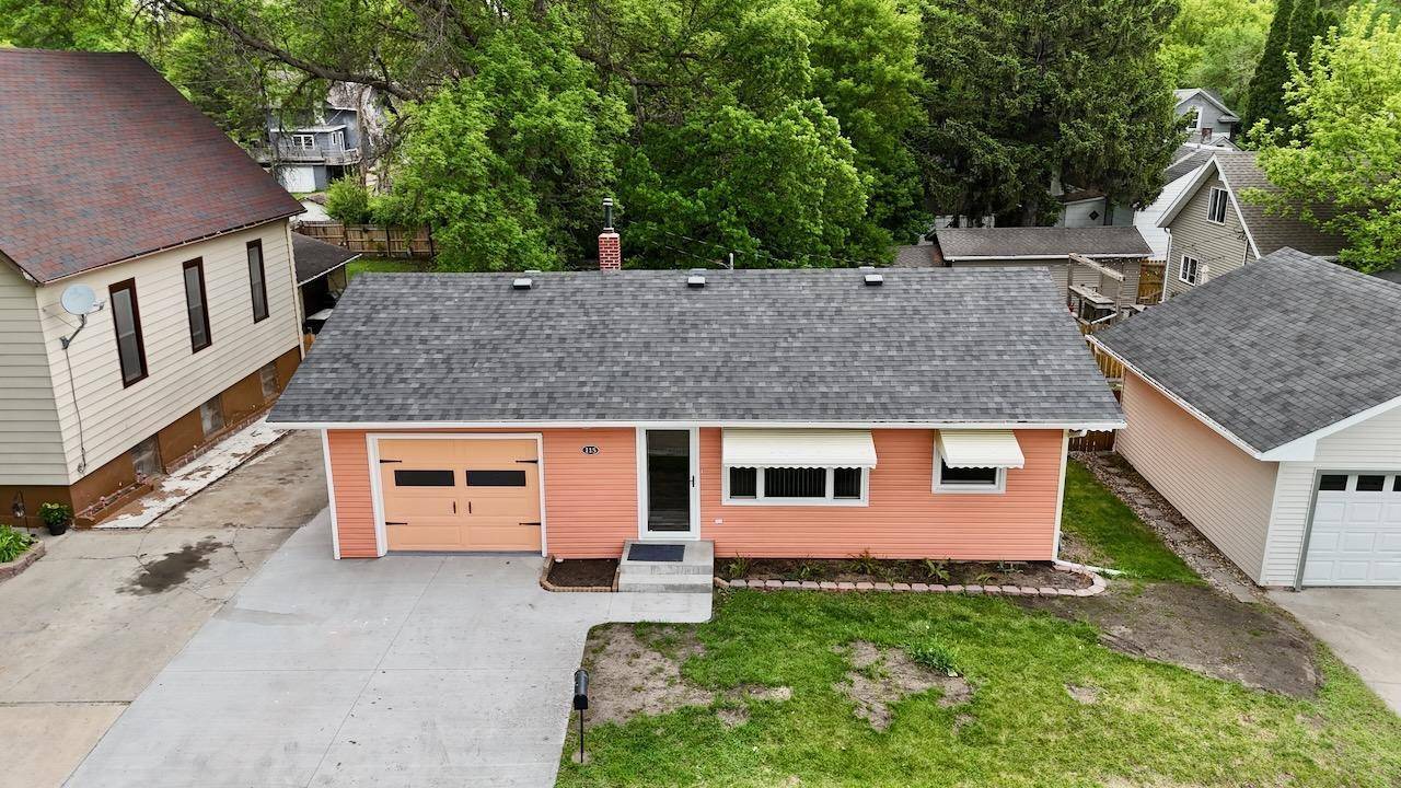 Pelican Rapids, MN 56572,115 1st ST SE