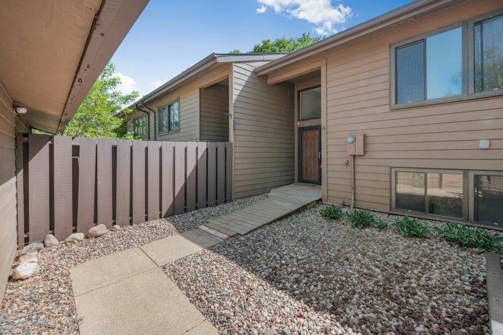 Maple Grove, MN 55369,212 W Eagle Lake DR