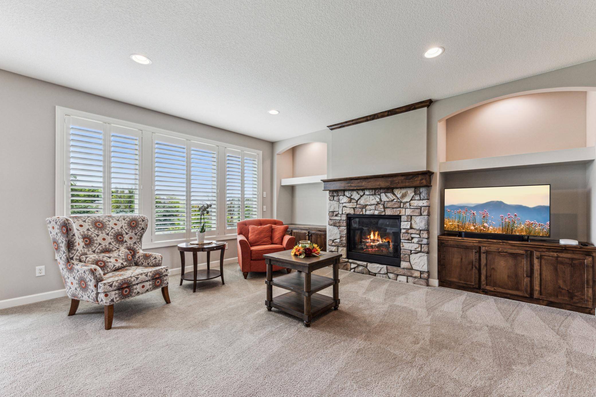 Plymouth, MN 55446,6005 Comstock LN N