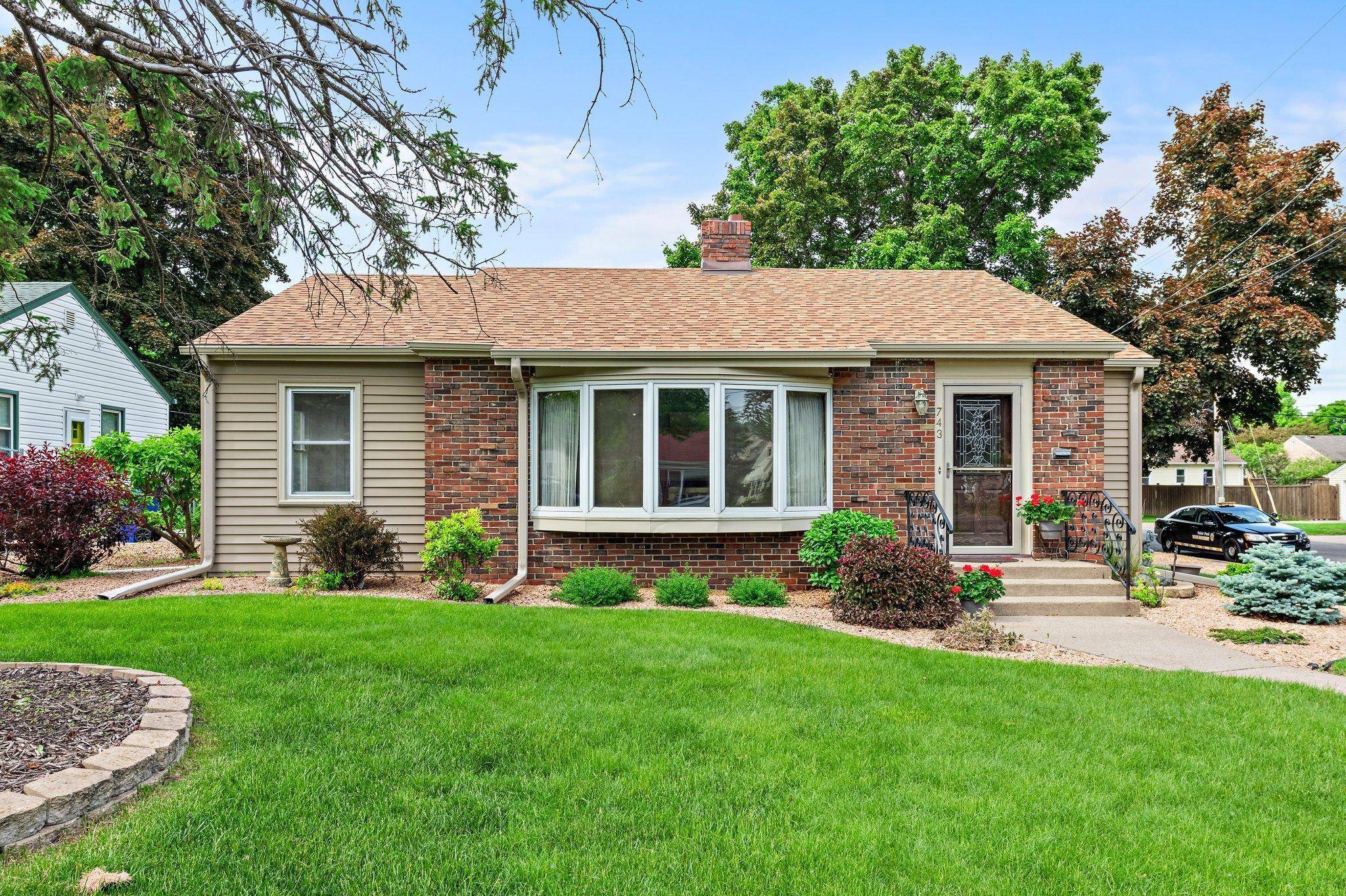 Saint Paul, MN 55117,743 Cottage AVE W