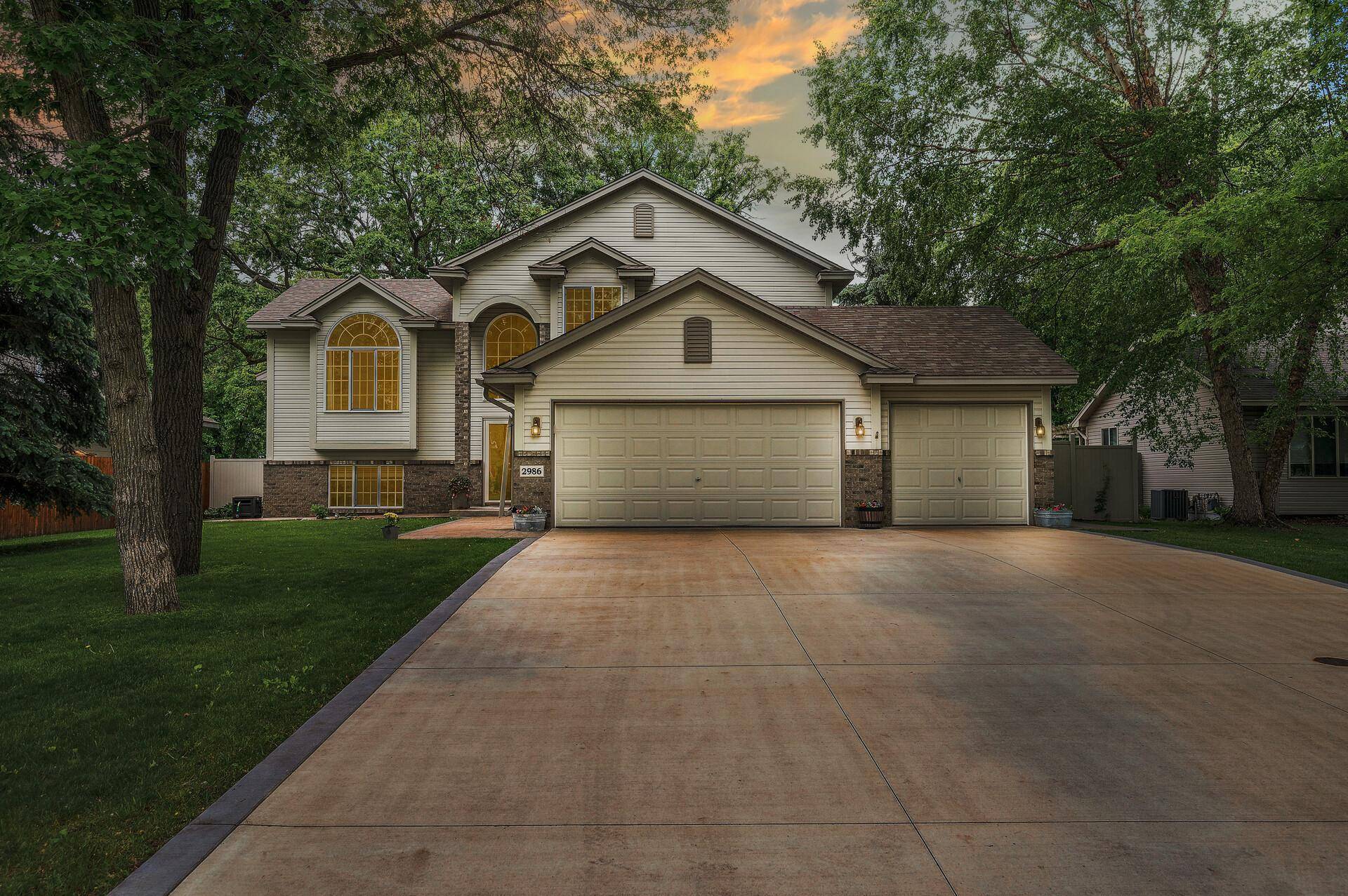 Blaine, MN 55449,2986 93rd AVE NE