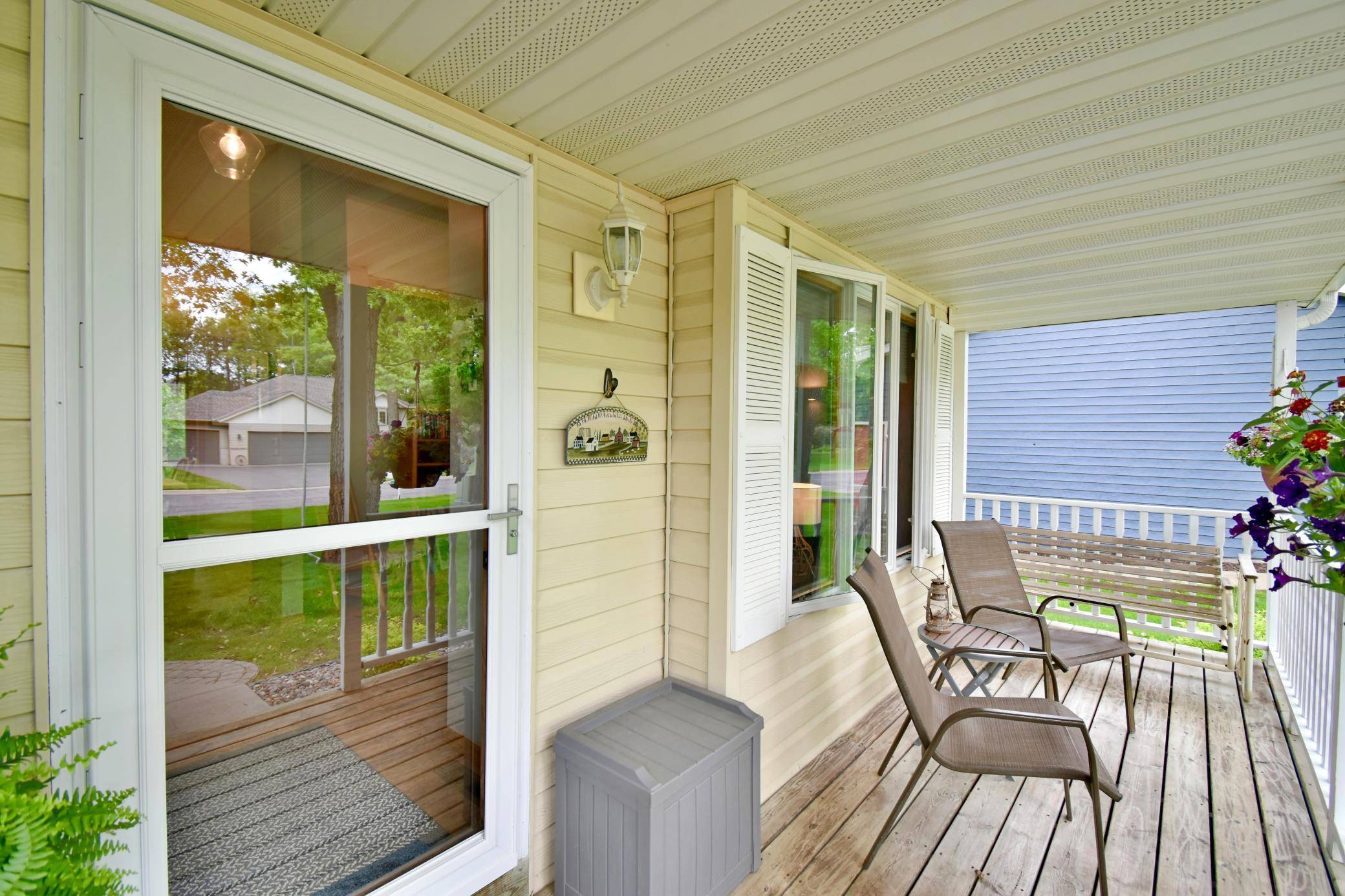 Sartell, MN 56377,1518 4th AVE N