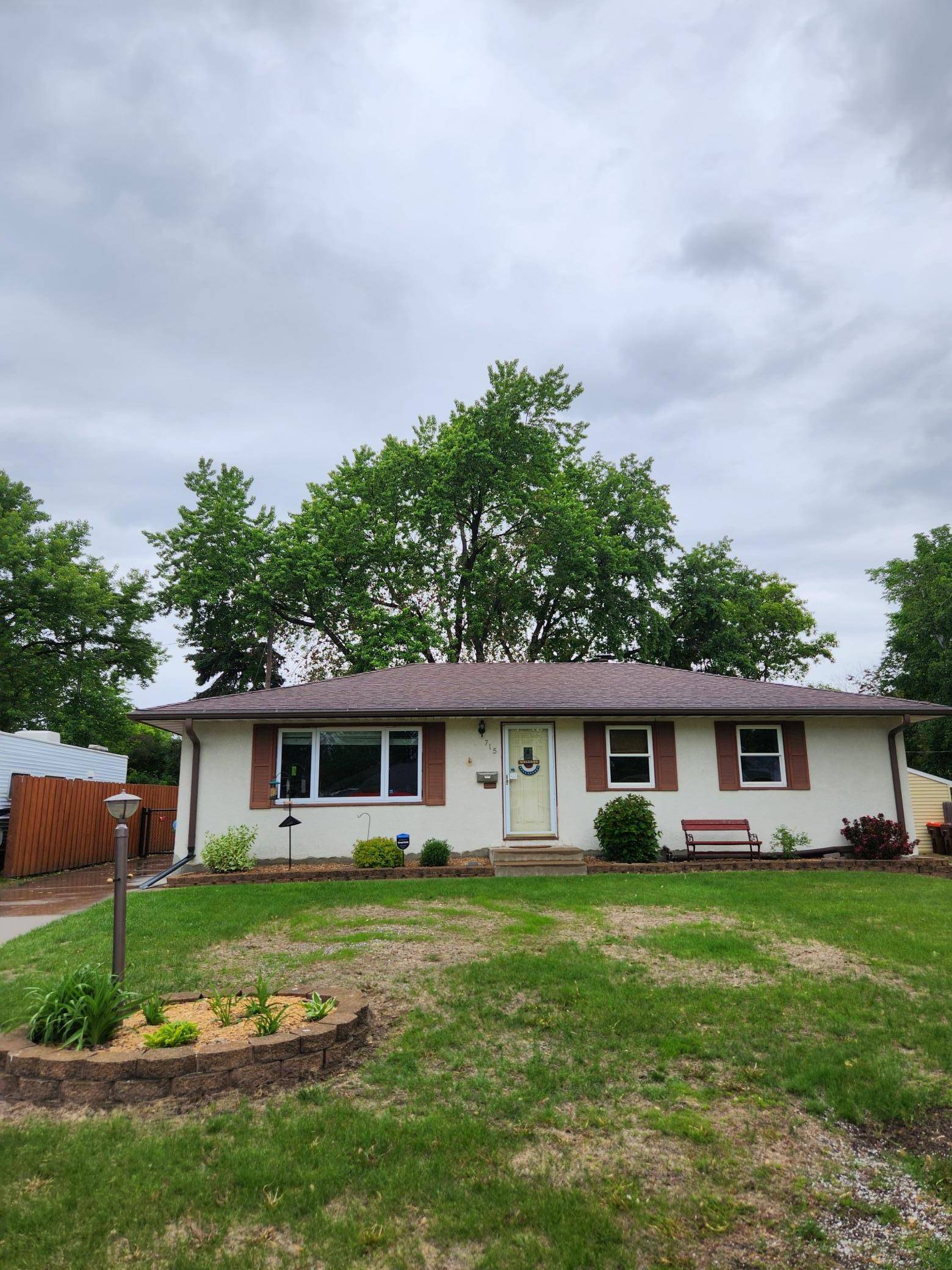 South Saint Paul, MN 55075,715 24th AVE N