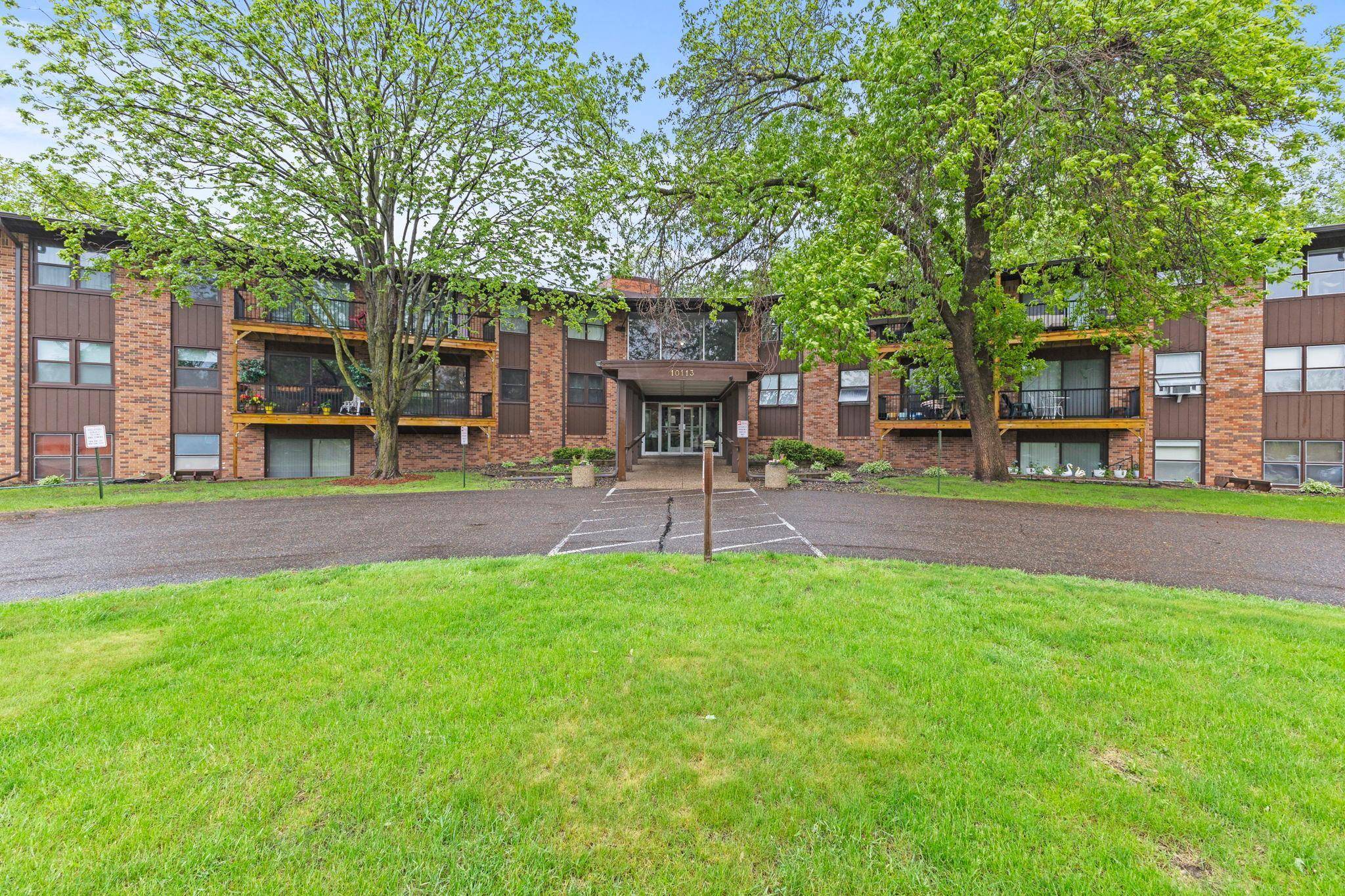 Minnetonka, MN 55305,10113 W 34th ST #105