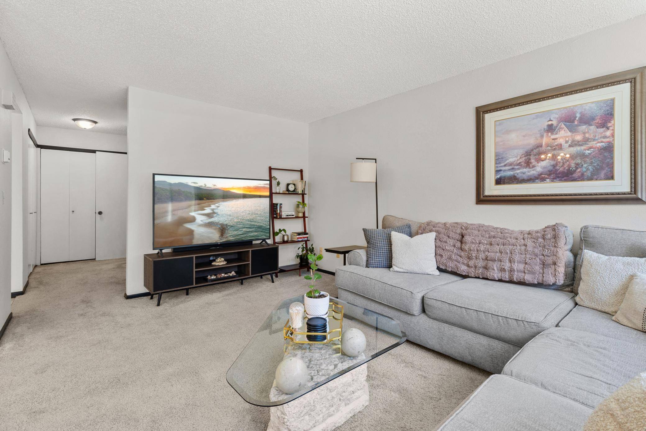 Inver Grove Heights, MN 55076,5898 Cahill AVE
