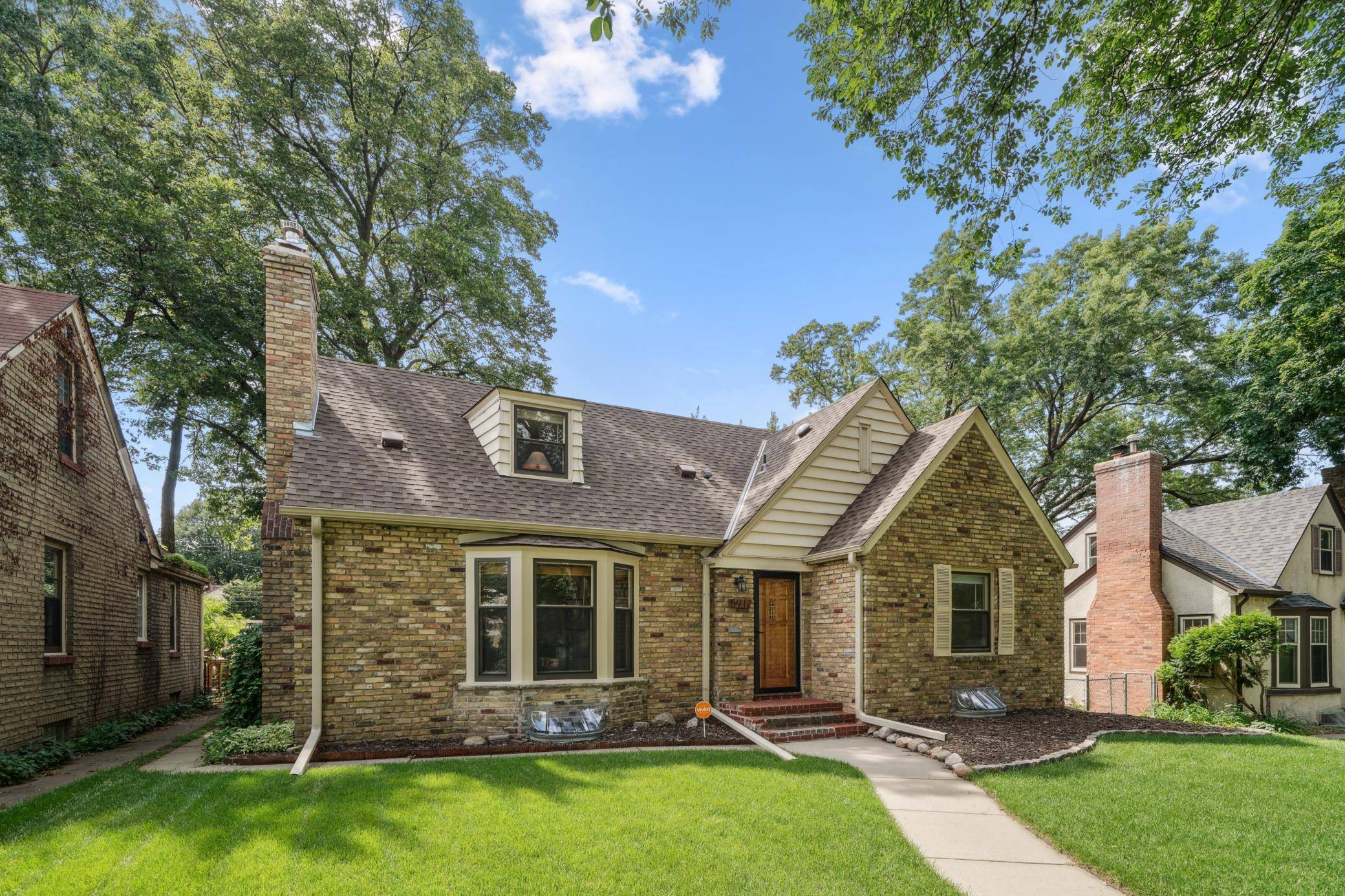 Minneapolis, MN 55417,5912 Park AVE