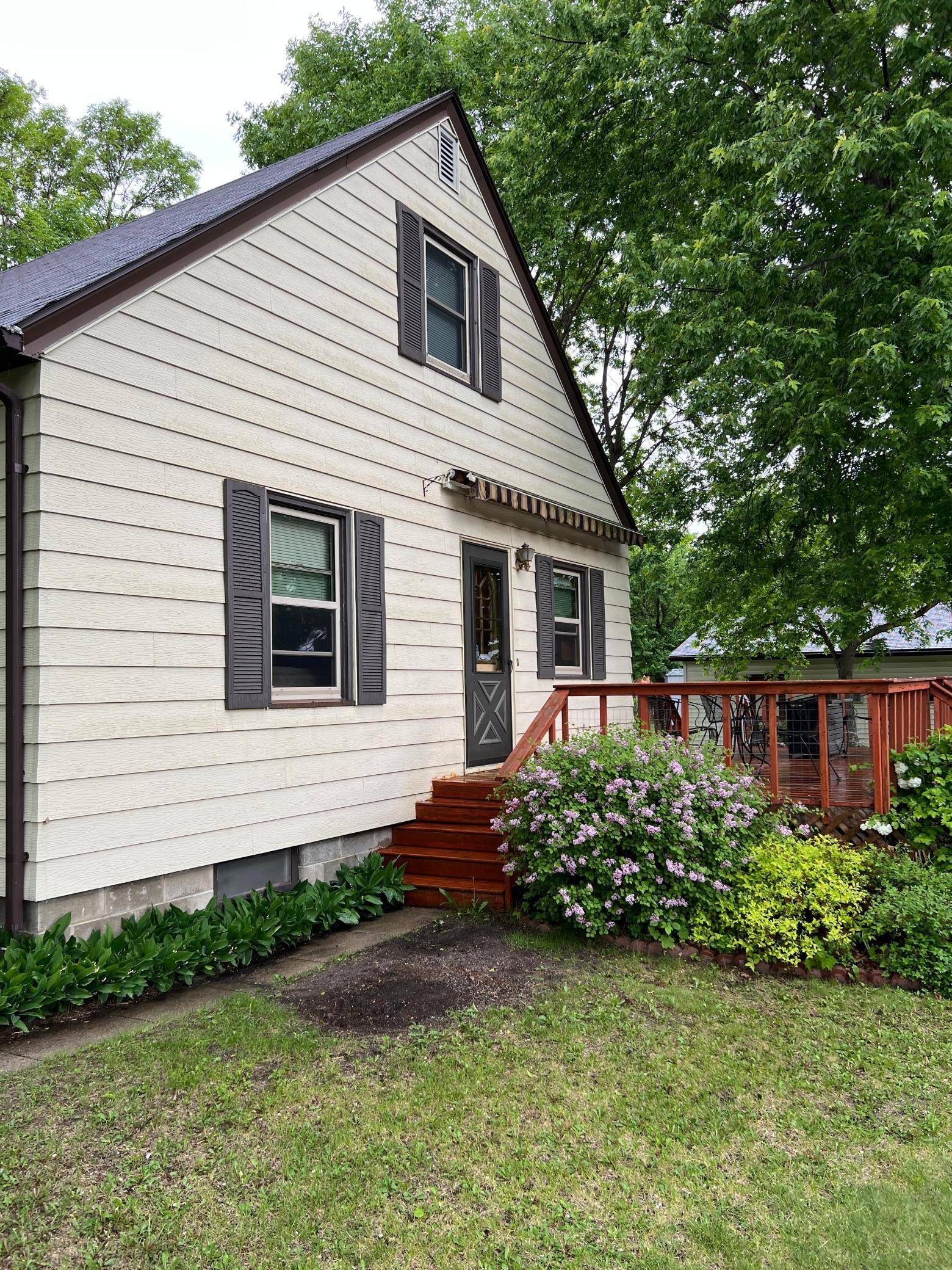 Benson, MN 56215,813 11th ST N