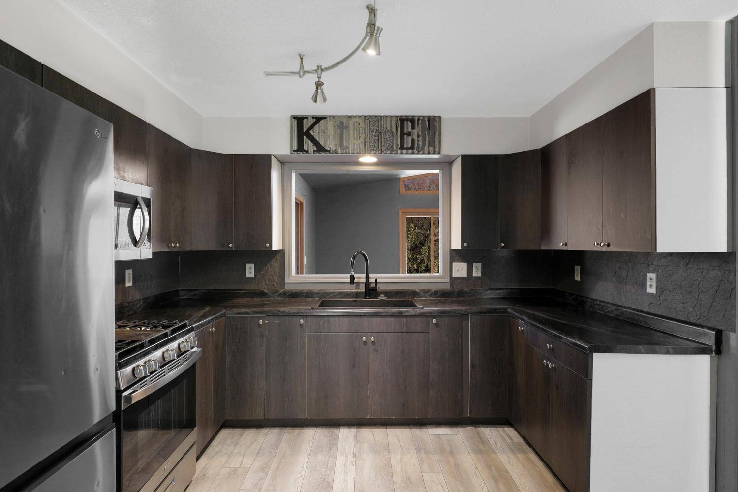 Saint Cloud, MN 56301,6 Clover CT