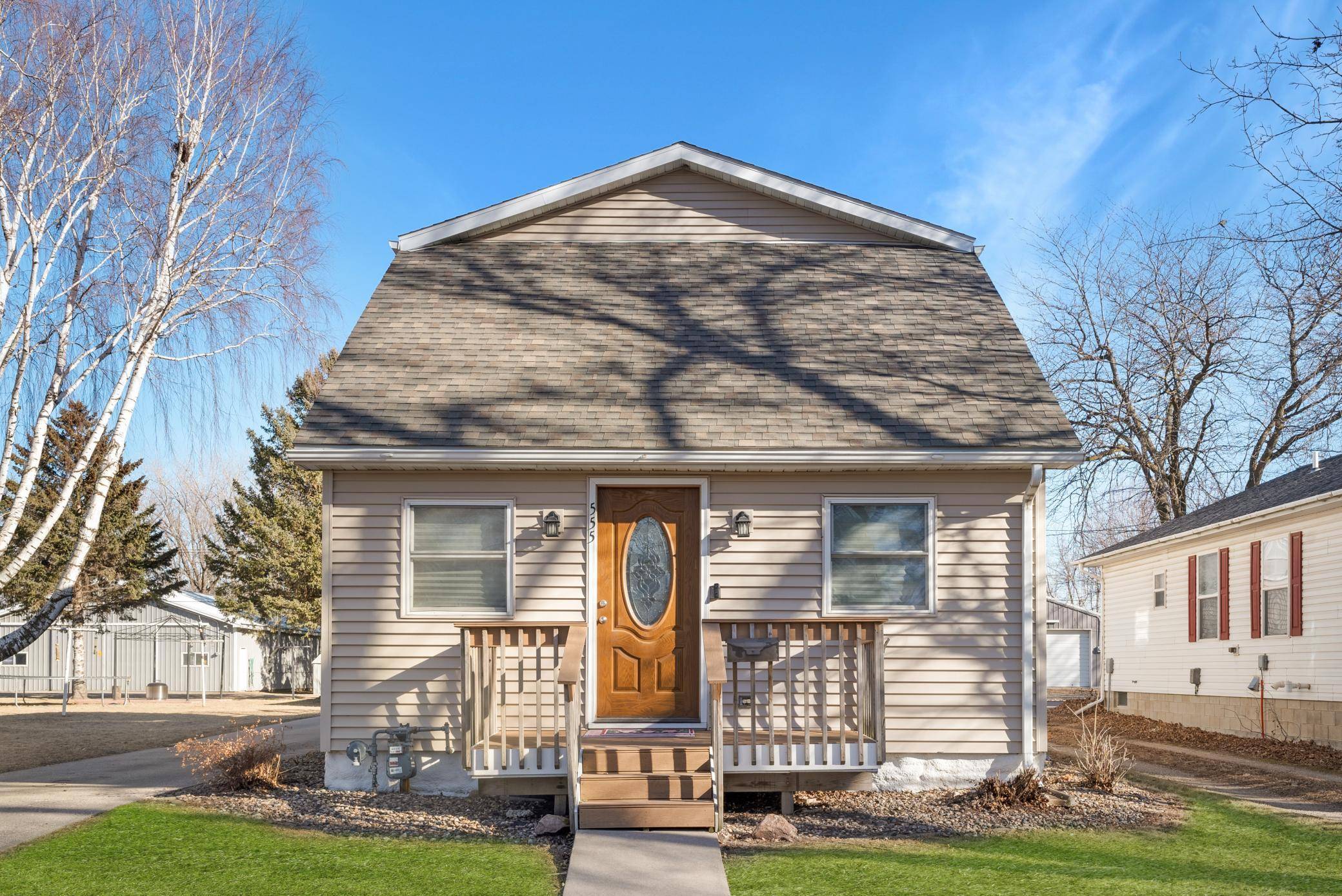 Wells, MN 56097,555 4th AVE SE