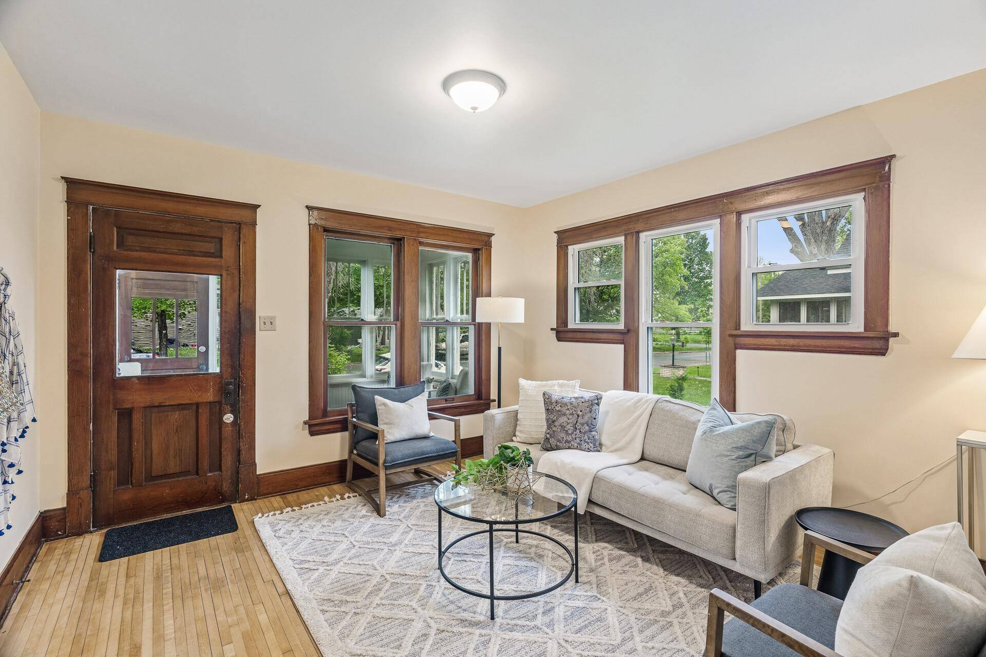 River Falls, WI 54022,109 S Dallas ST